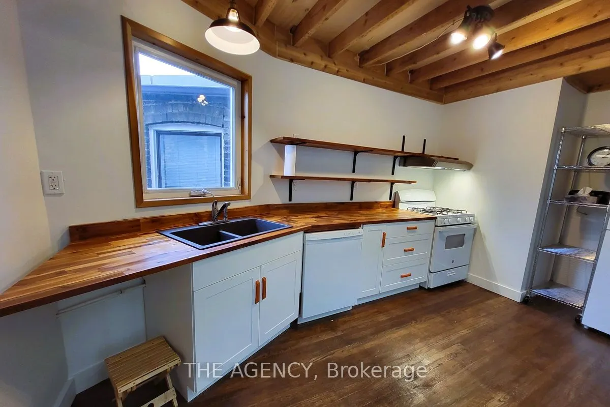 613 Delaware Avenue N, #Upper