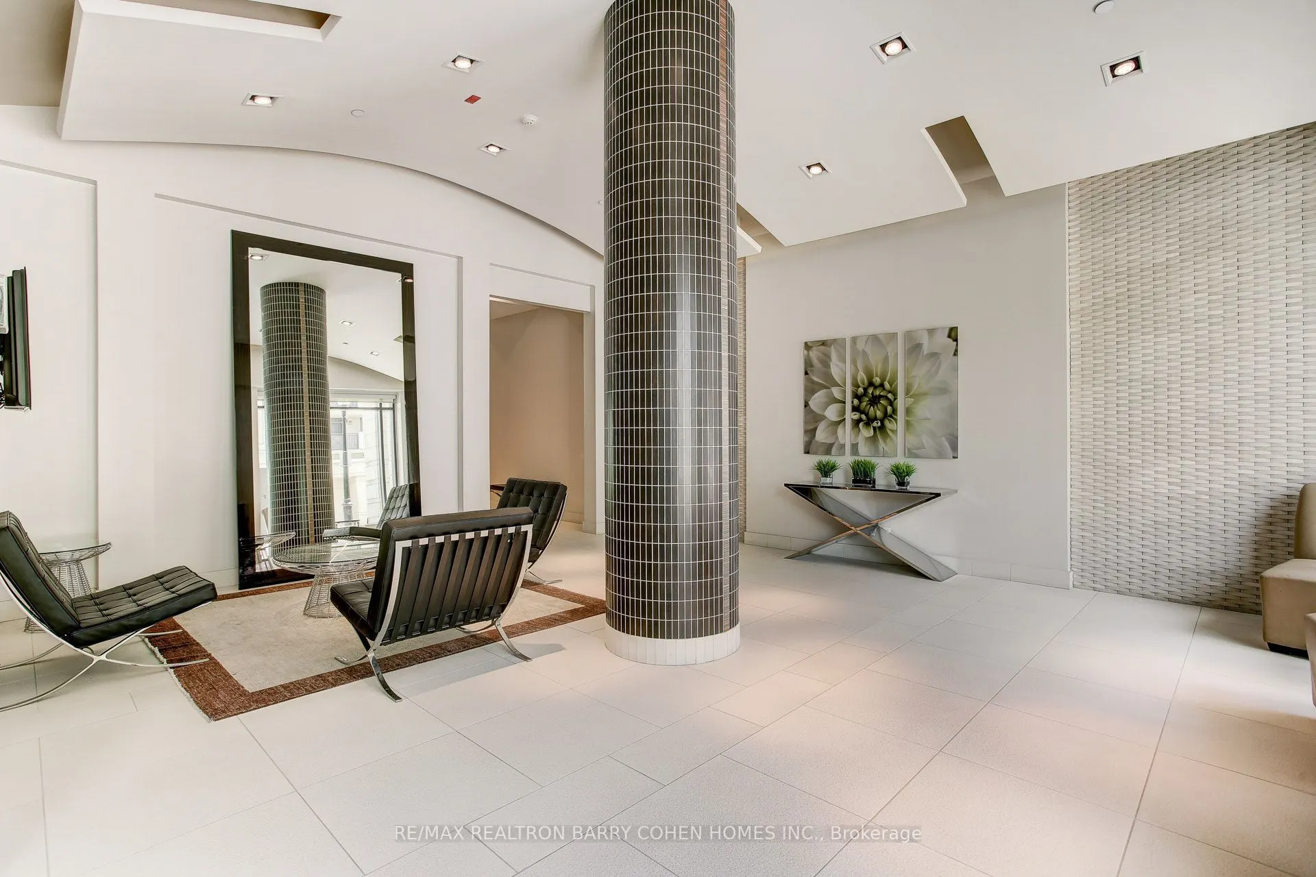 676 Sheppard Avenue E, #616
