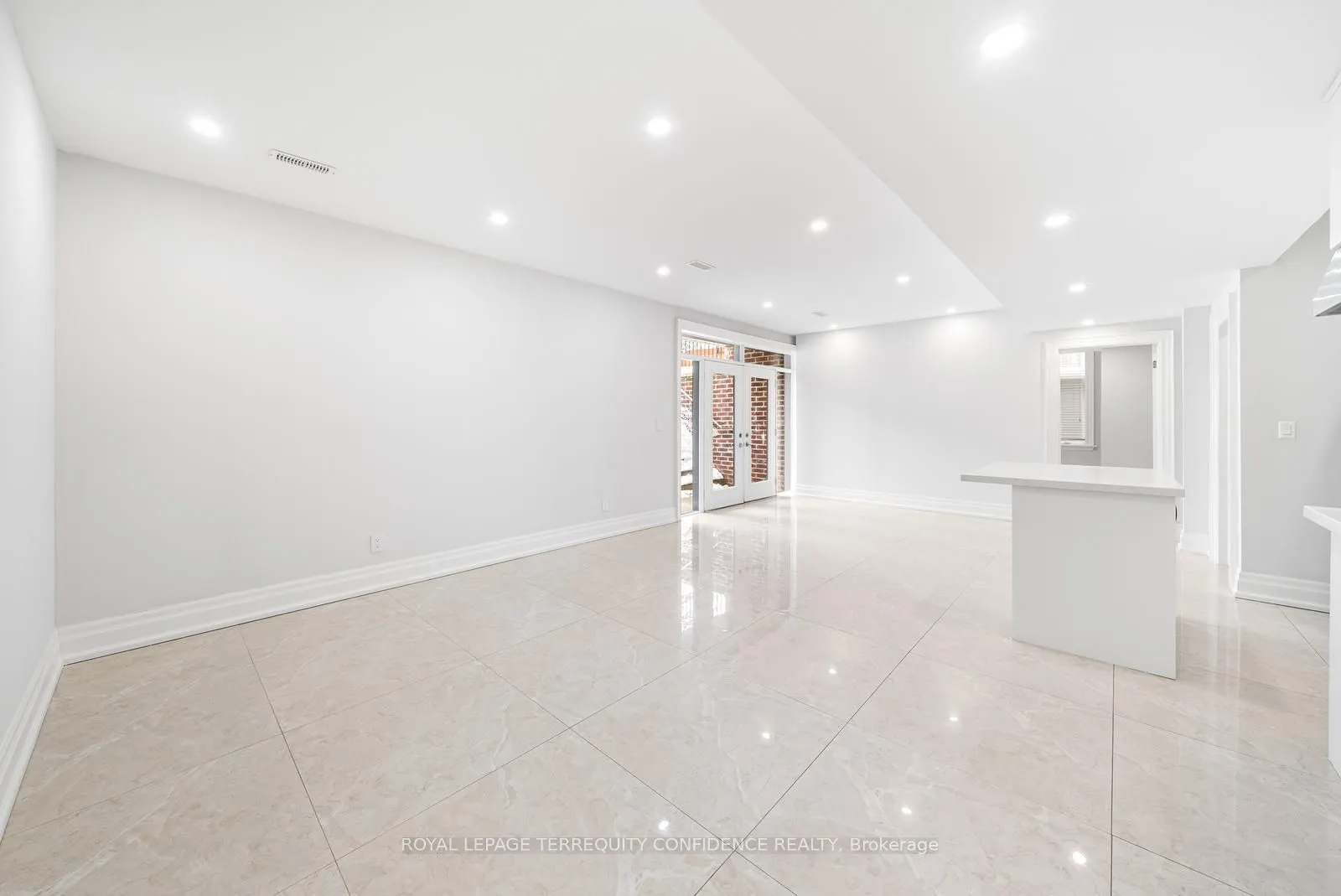 193 Brookbanks Drive