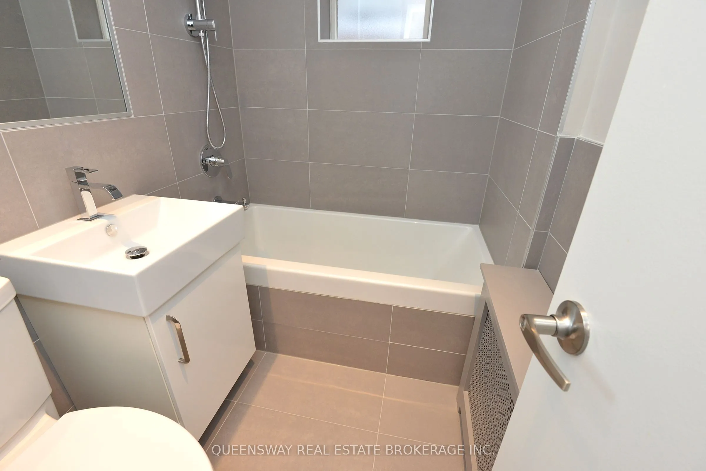 263 Russell Hill Road, #402