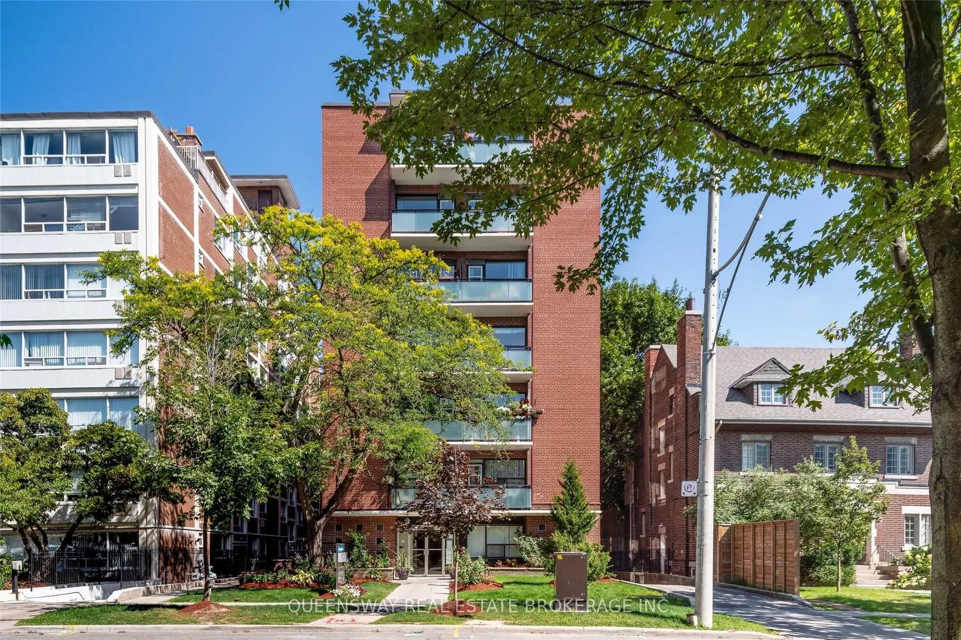 263 Russell Hill Road, #402