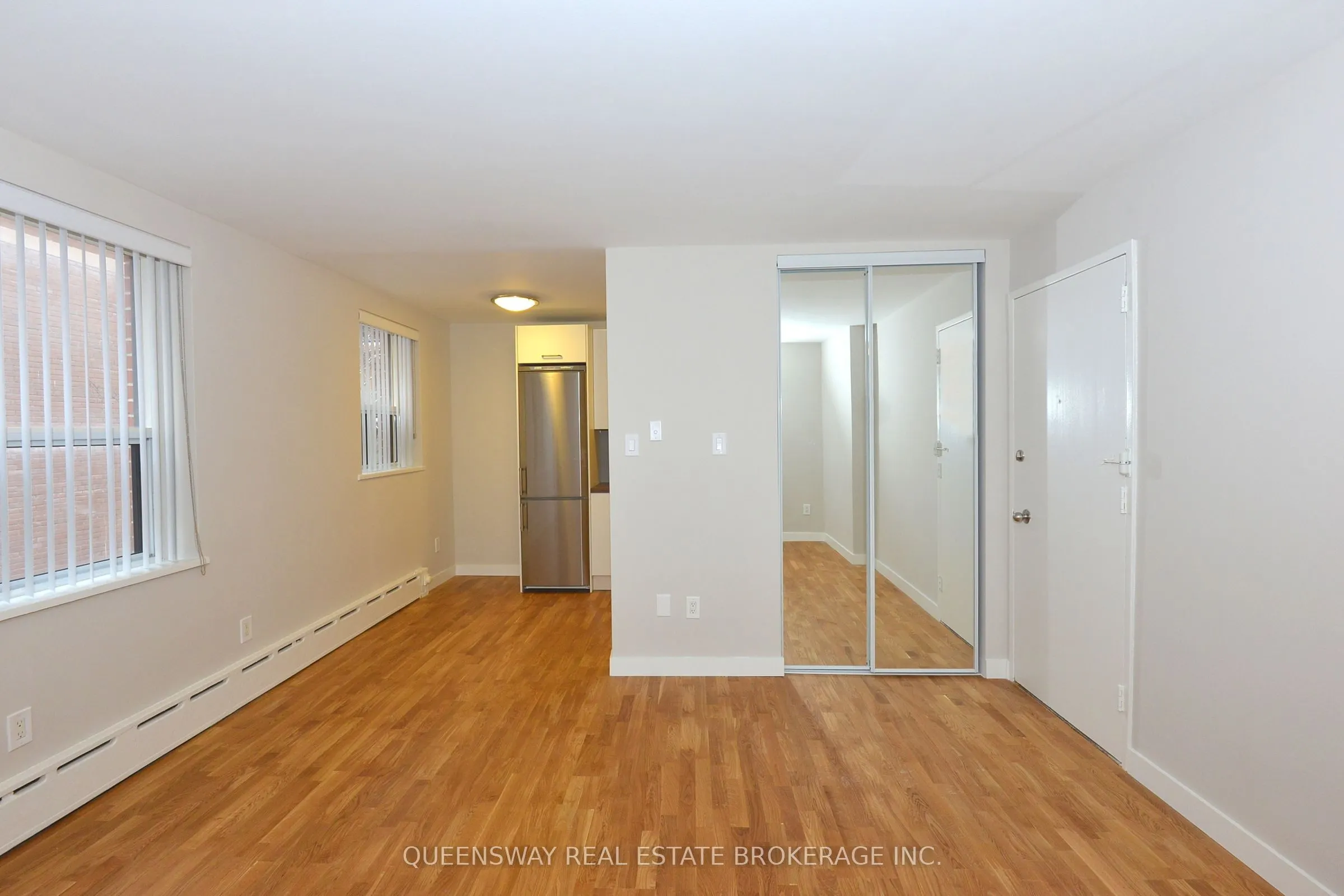 263 Russell Hill Road, #402