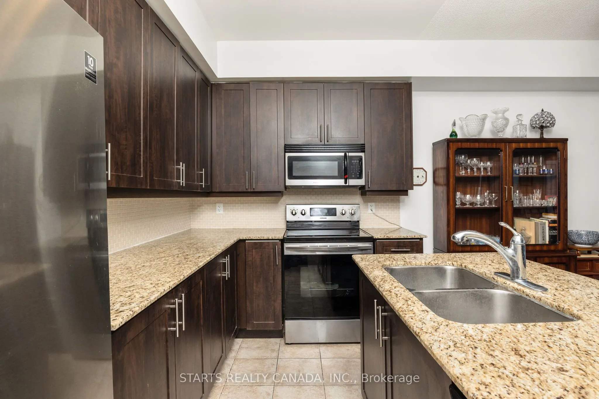 920 Sheppard Avenue W, #PH910