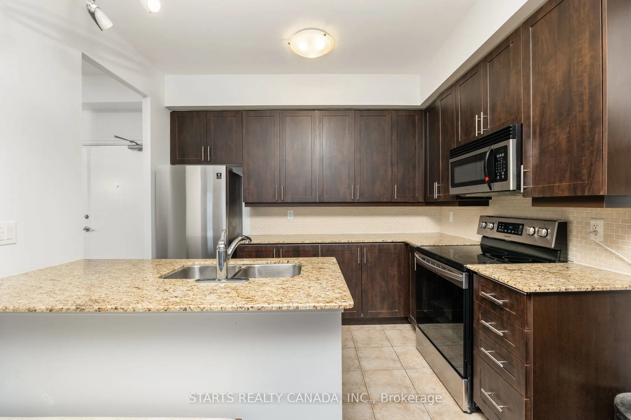 920 Sheppard Avenue W, #PH910