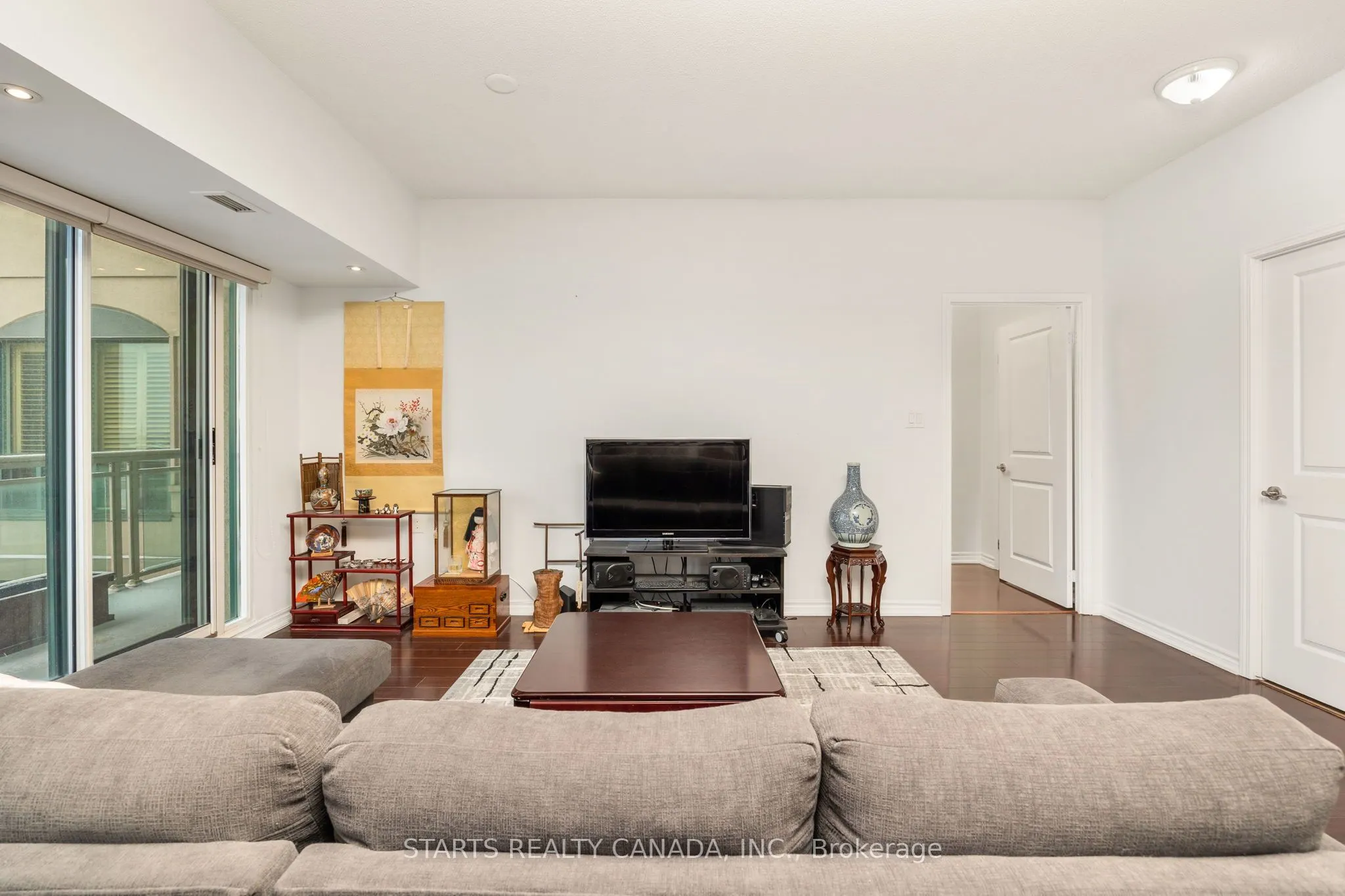 920 Sheppard Avenue W, #PH910