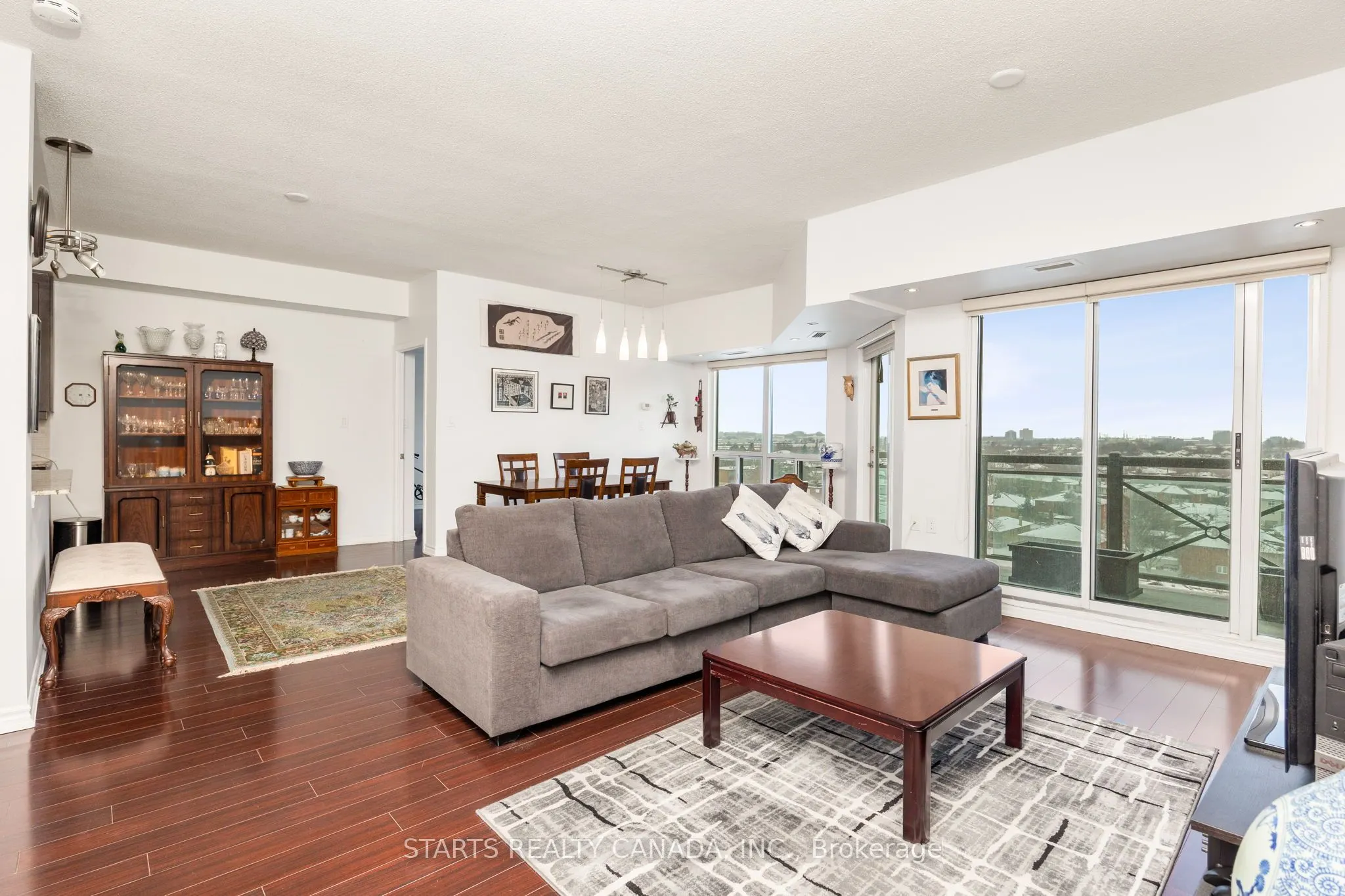 920 Sheppard Avenue W, #PH910