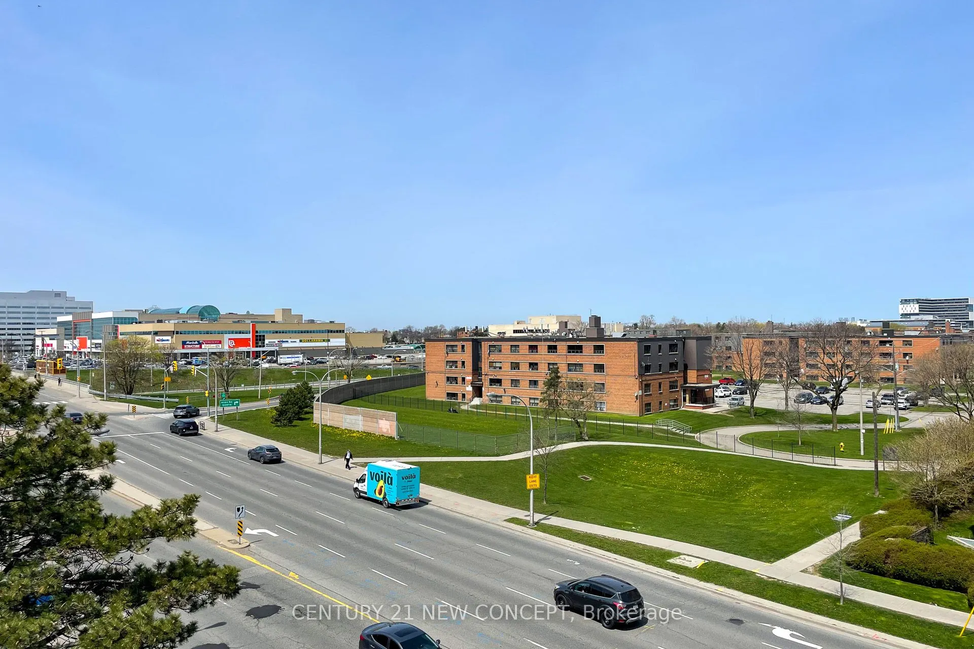 639 Lawrence Avenue W, #320