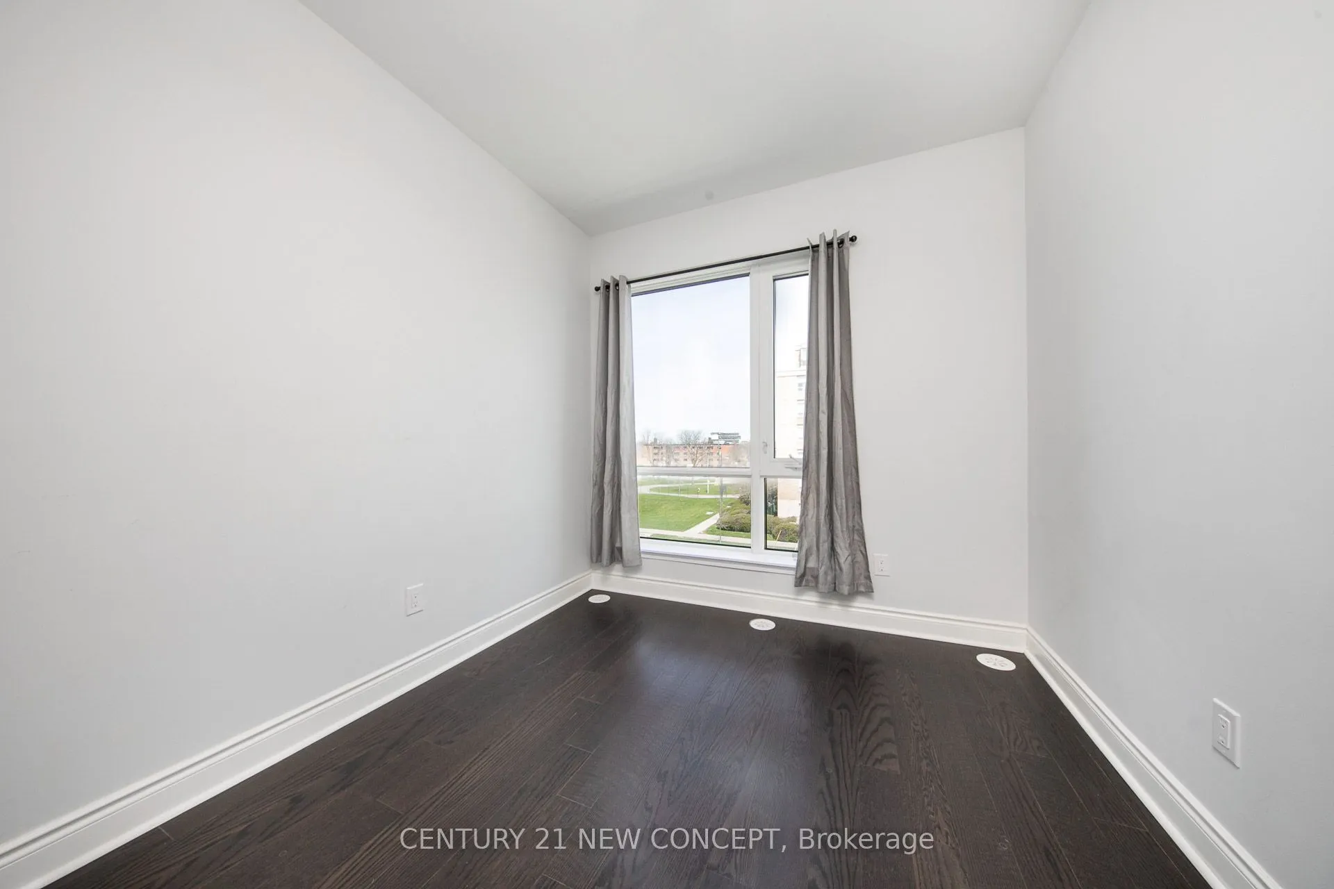 639 Lawrence Avenue W, #320