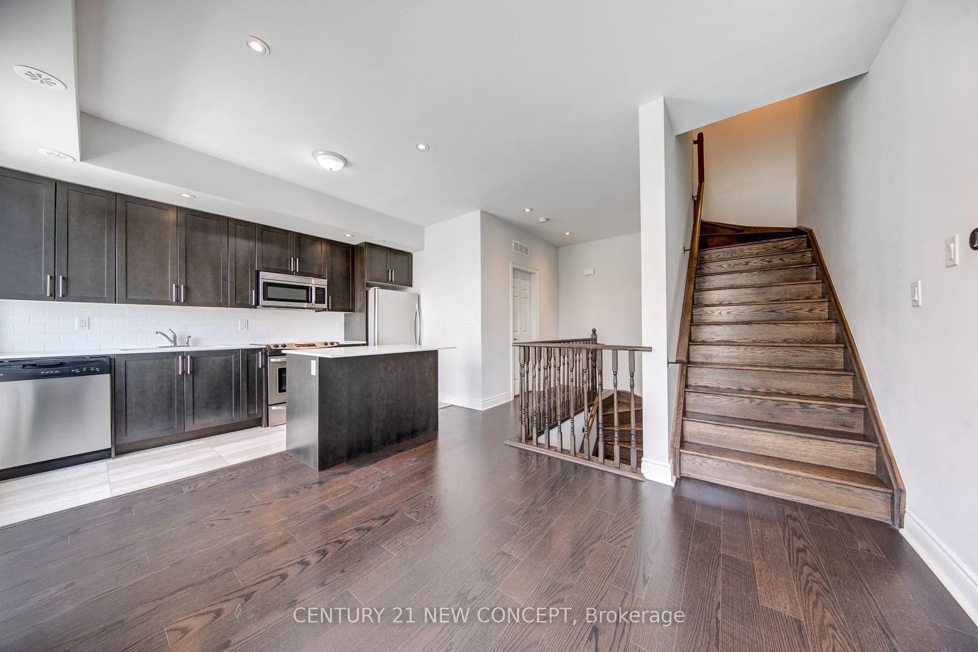 639 Lawrence Avenue W, #320