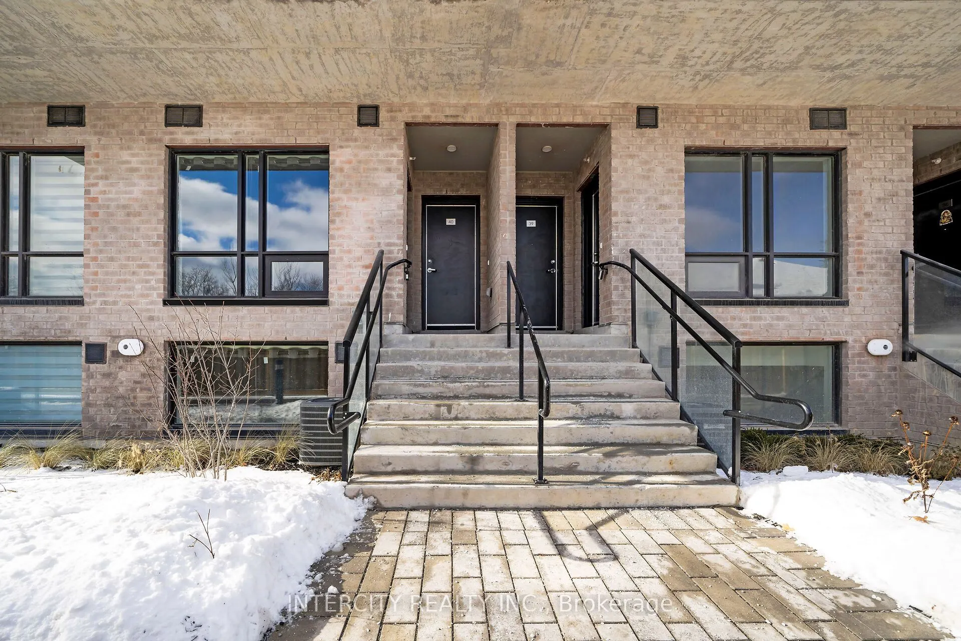 851 Sheppard Avenue W, #40