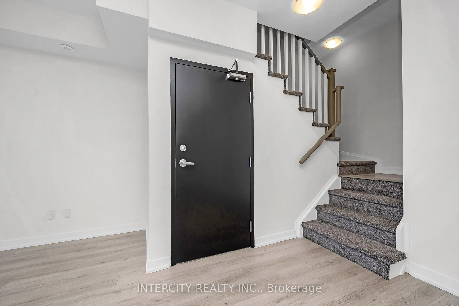 851 Sheppard Avenue W, #40
