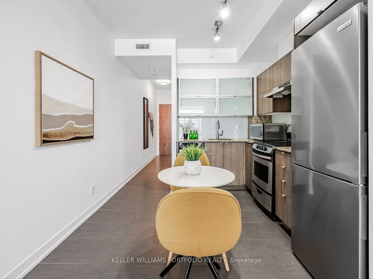 170 Fort York Boulevard, #2012
