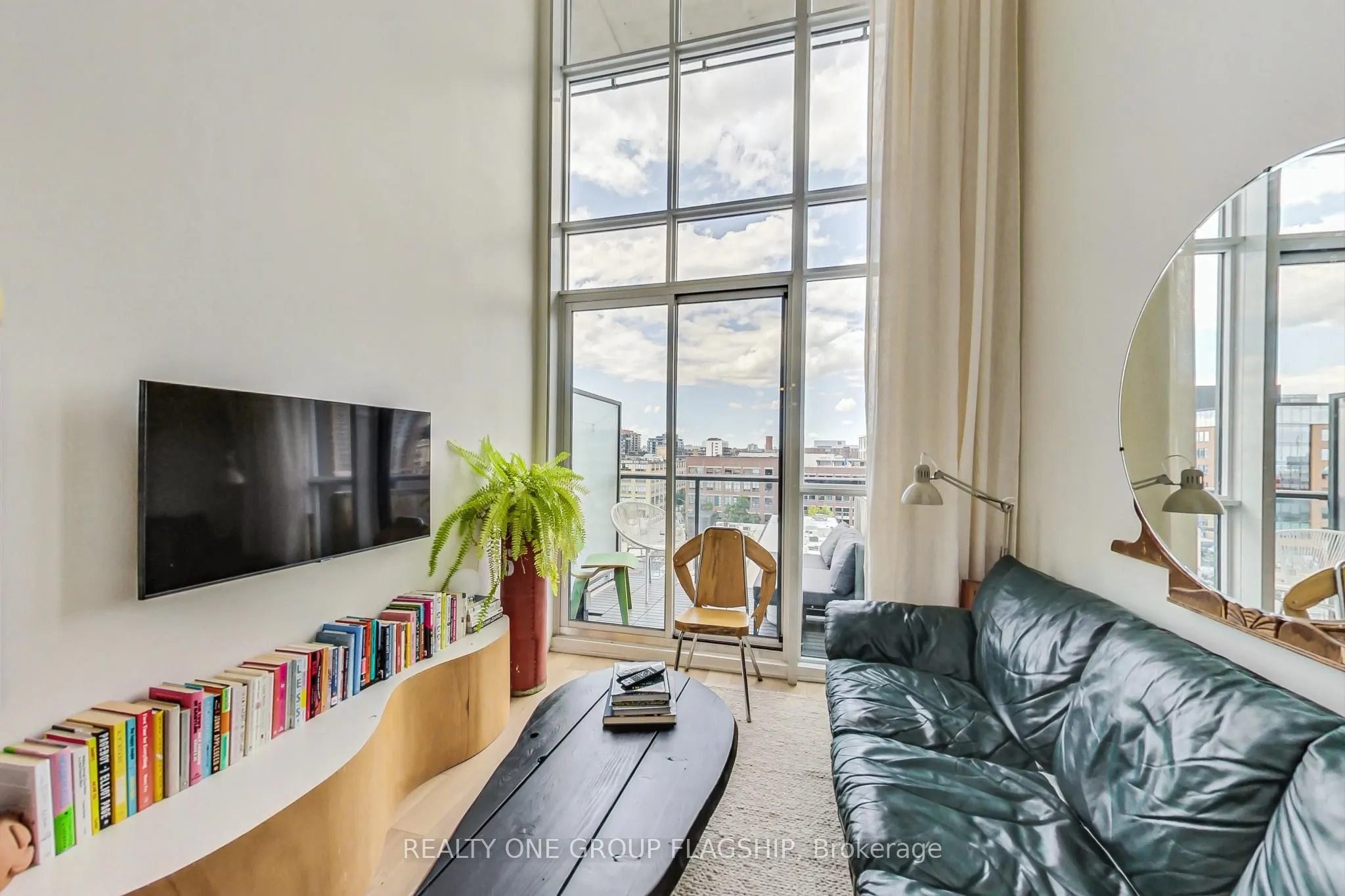 5 Hanna Avenue #617