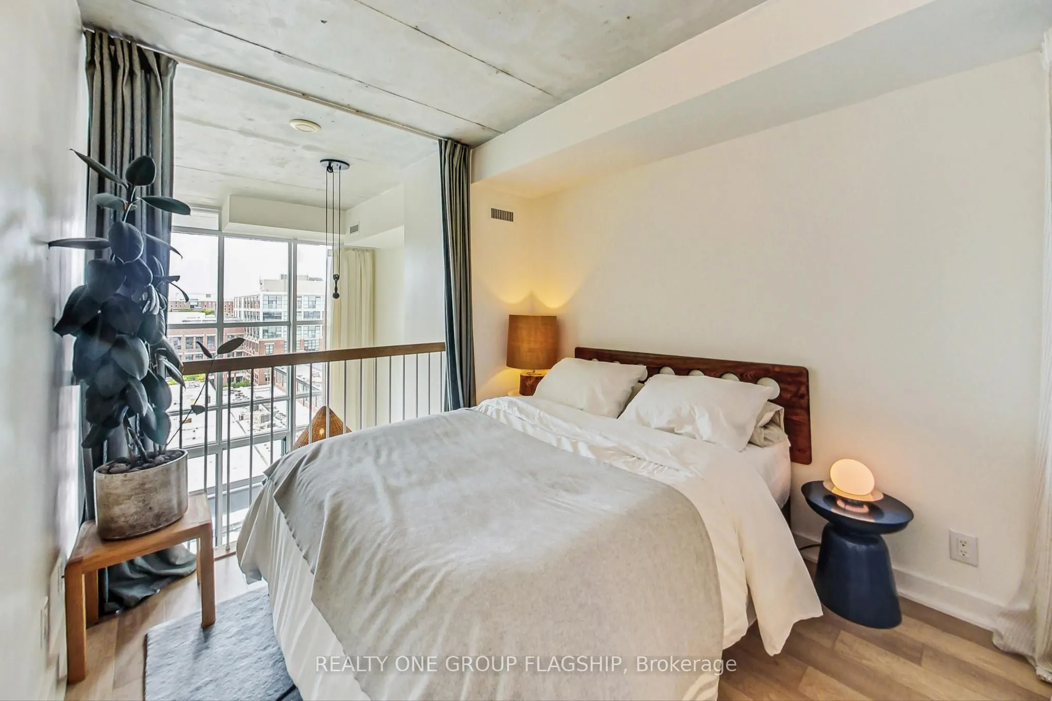 5 Hanna Avenue #617