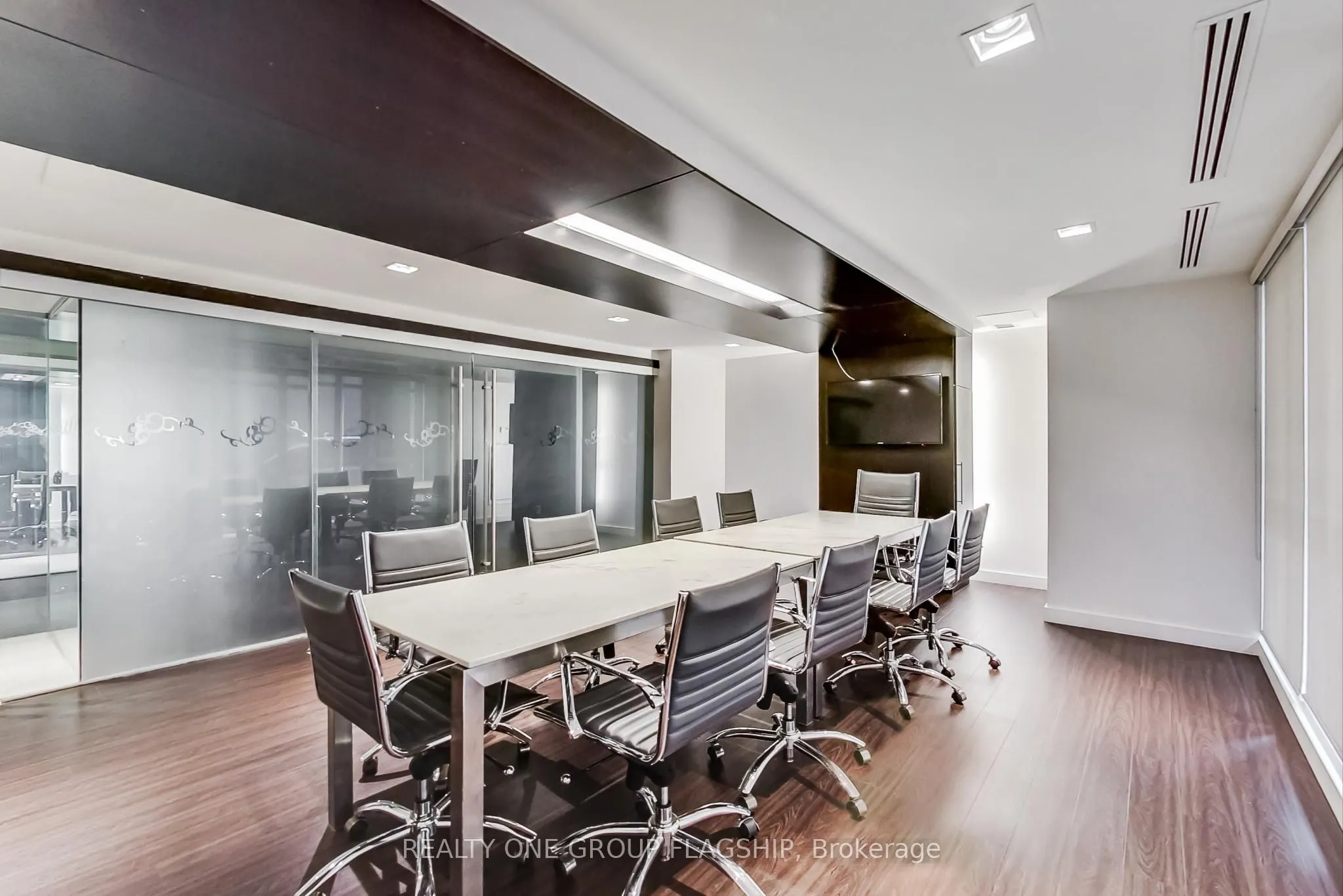 5 Hanna Avenue #617