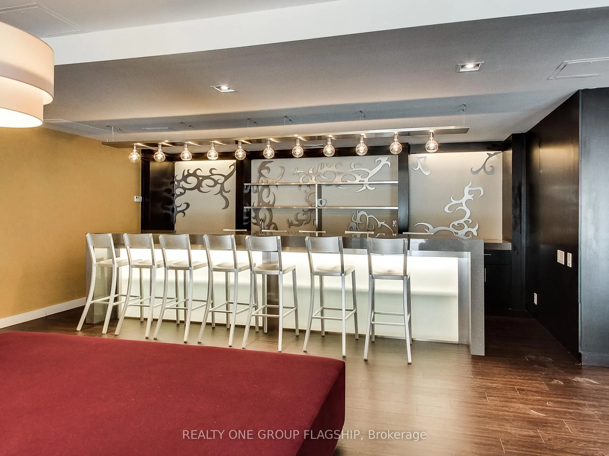 5 Hanna Avenue #617