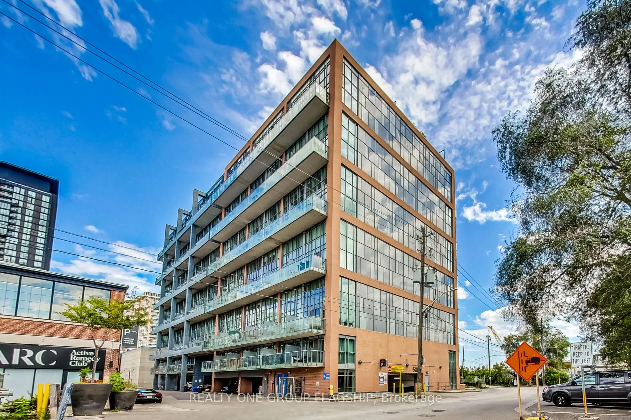 5 Hanna Avenue #617