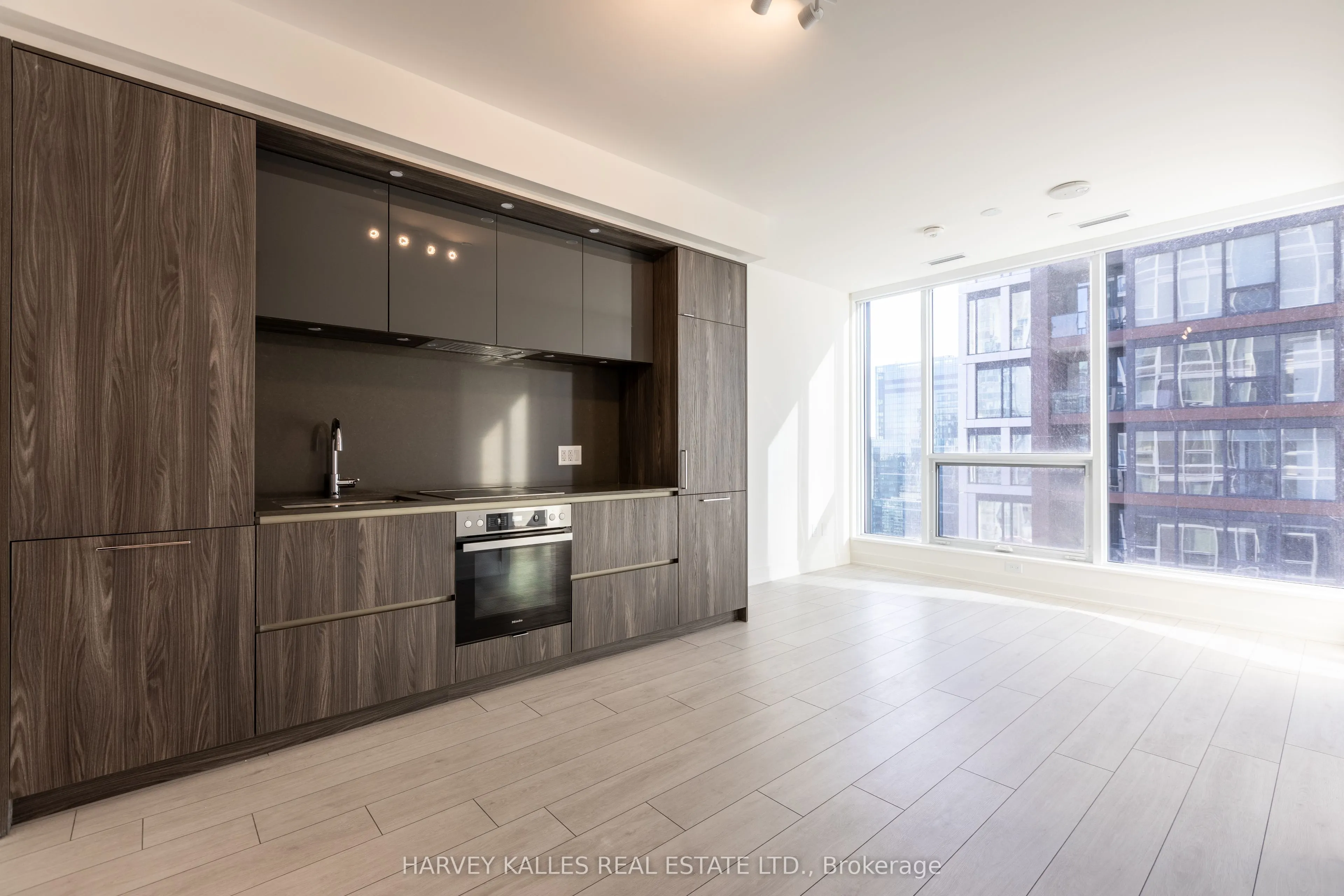 35 Mercer Street, #3511