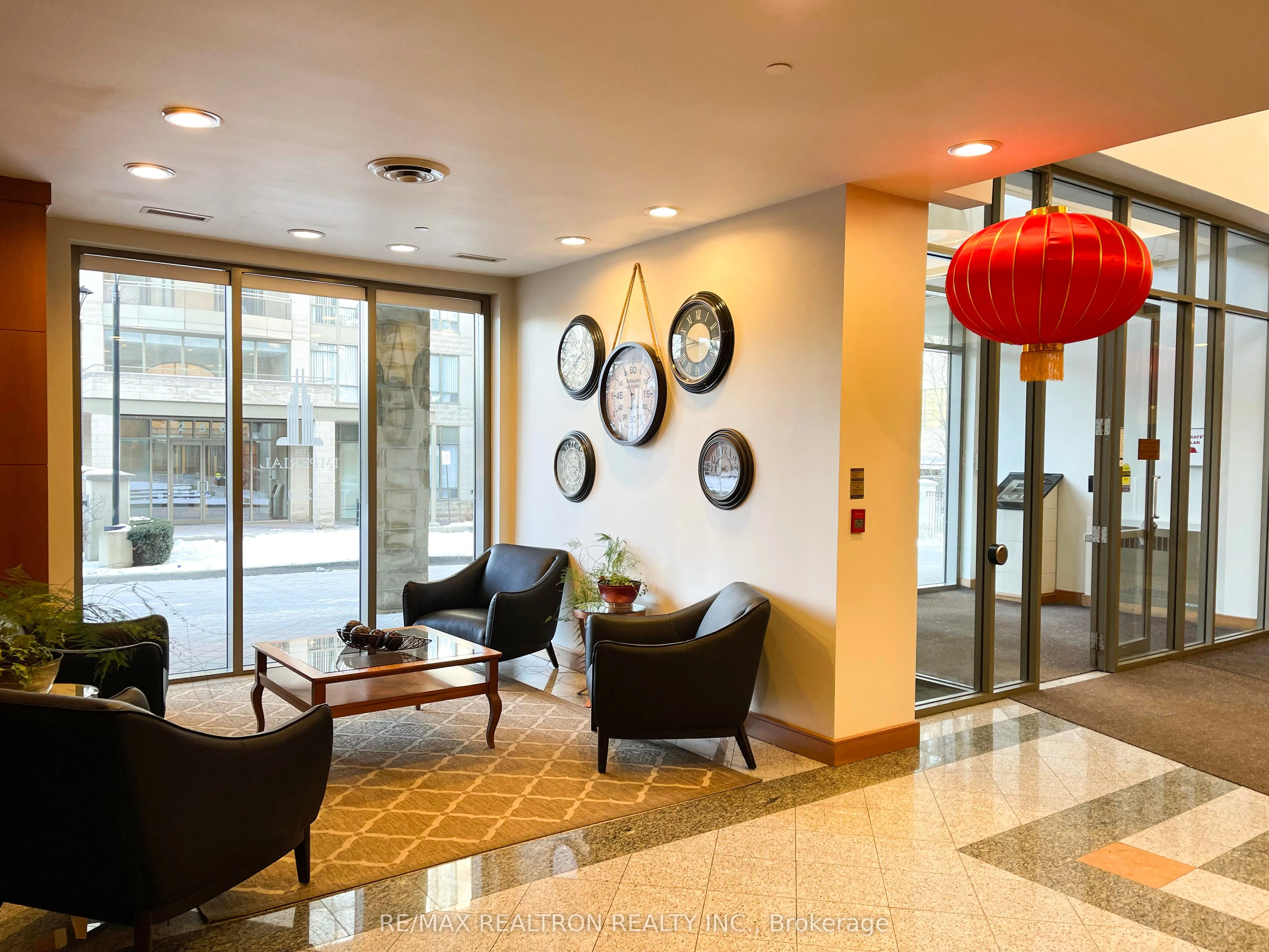260 Doris Avenue, #907