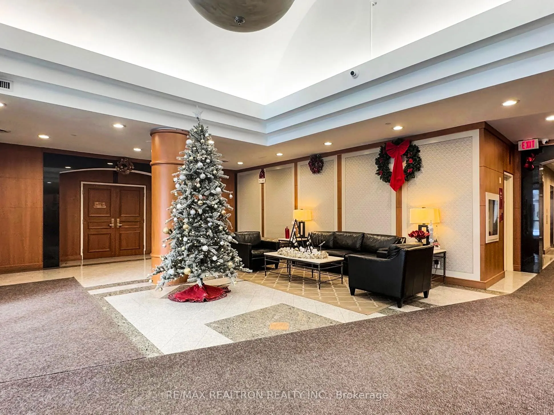 260 Doris Avenue, #907