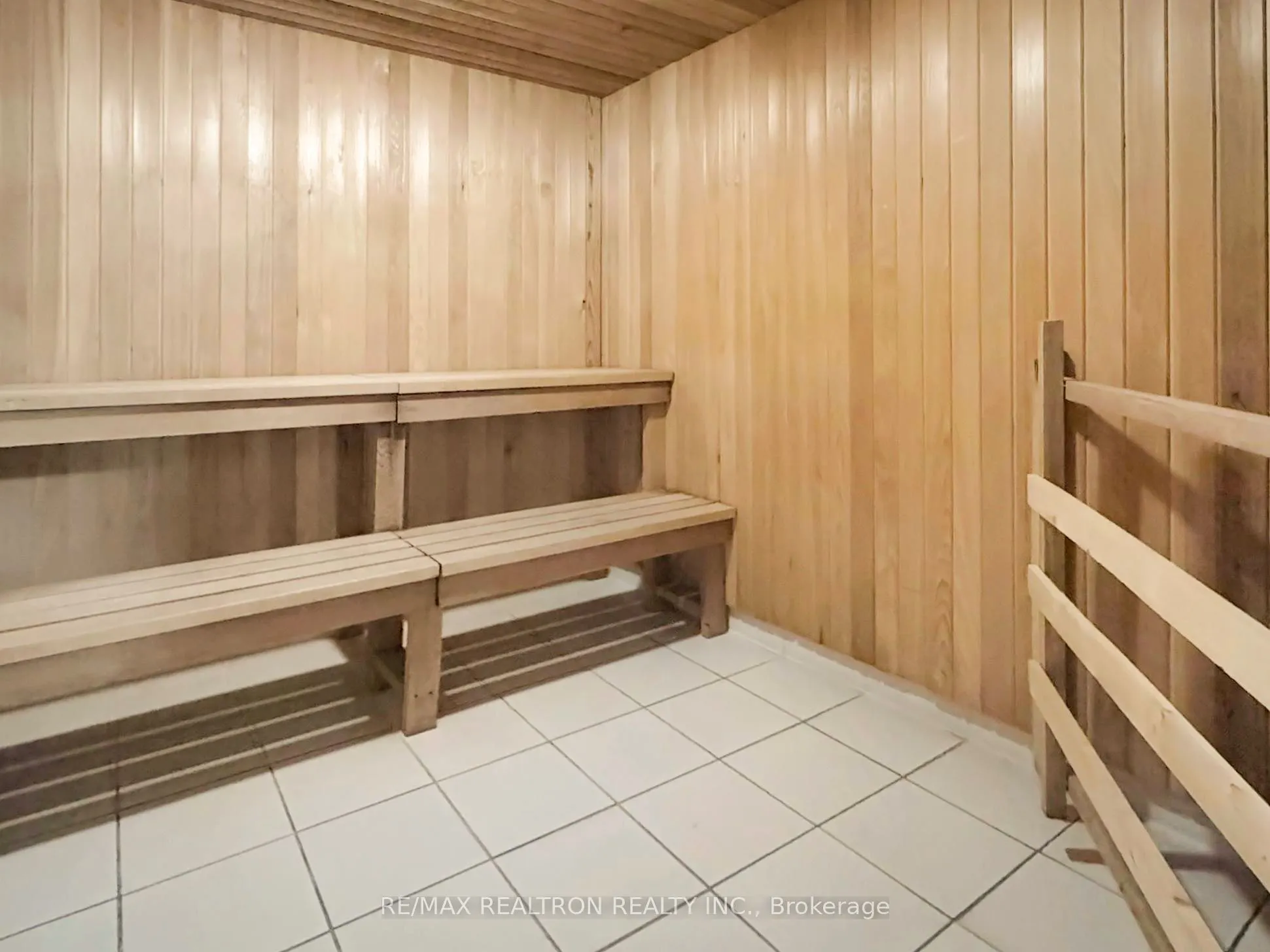 260 Doris Avenue, #907