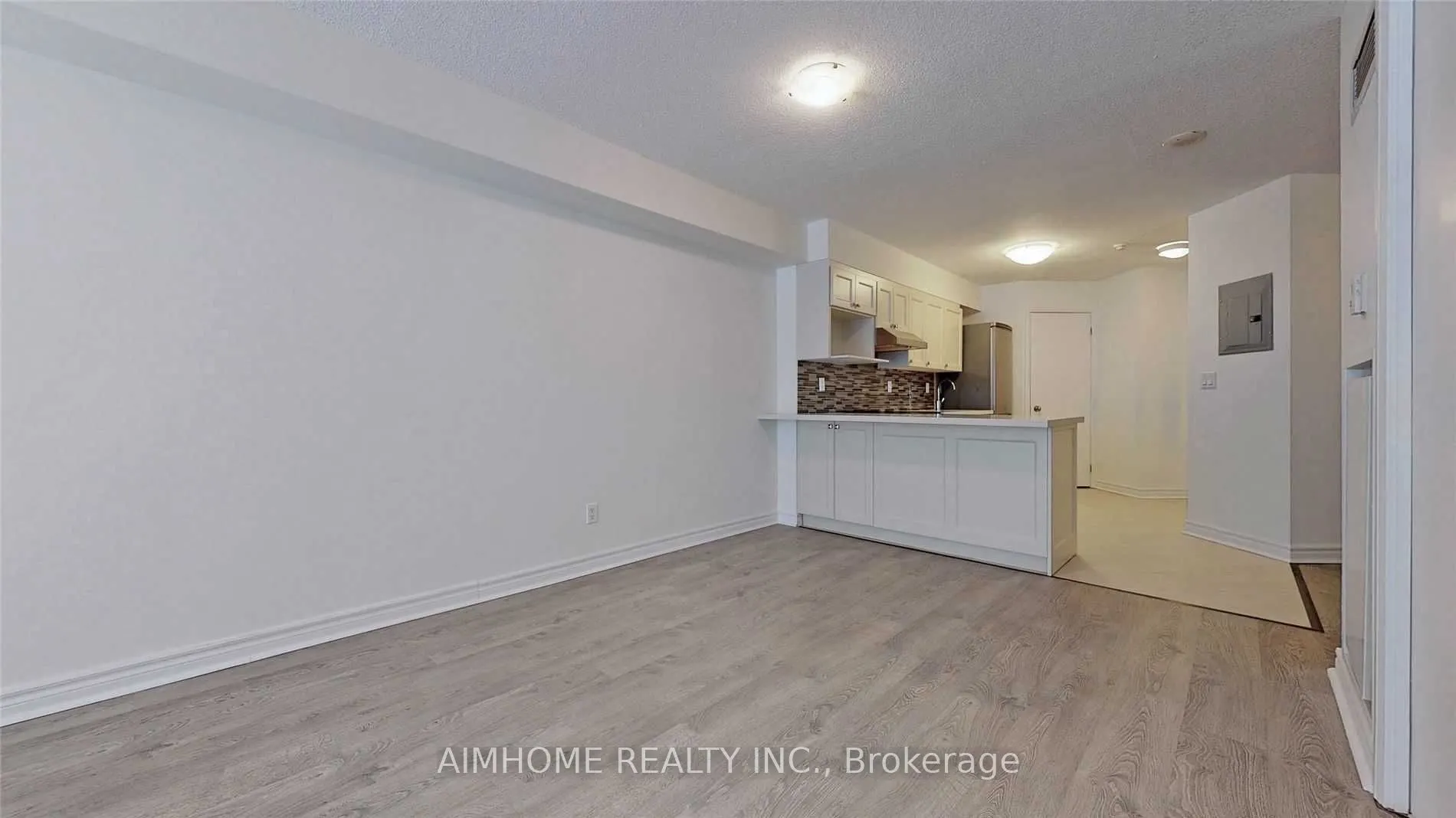 111 Elizabeth Street, #912