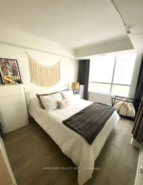 111 Elizabeth Street, #912