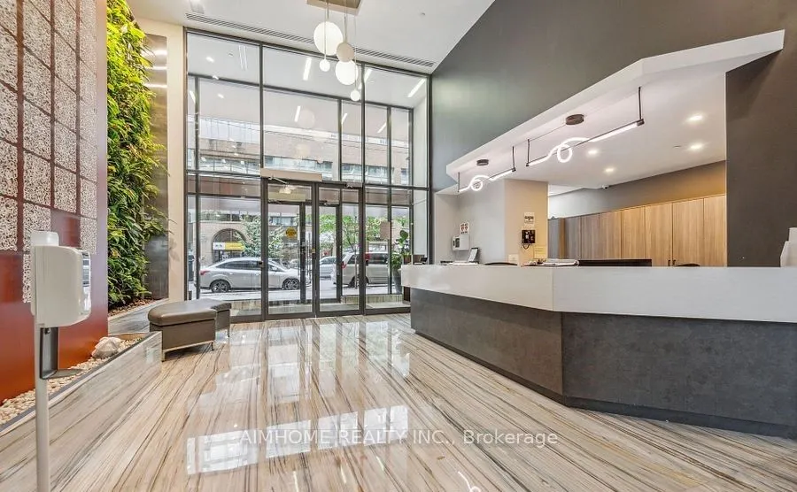 111 Elizabeth Street, #912