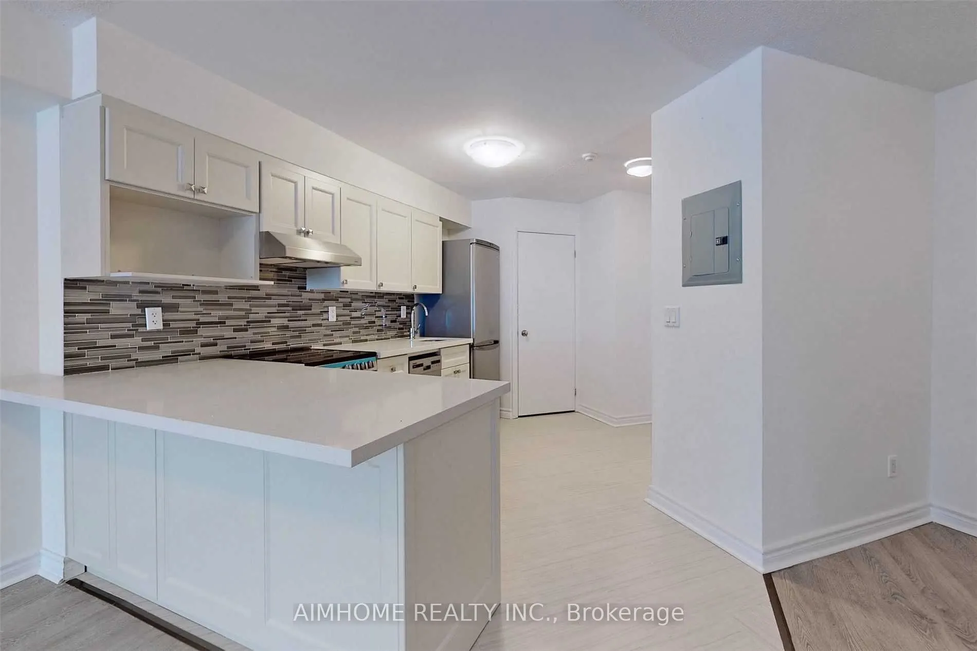 111 Elizabeth Street, #912