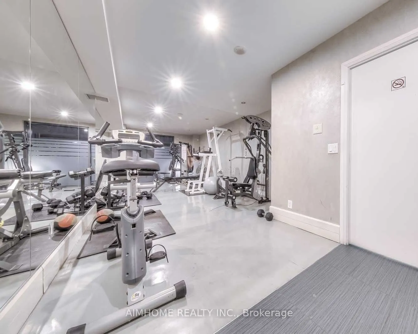 111 Elizabeth Street, #912