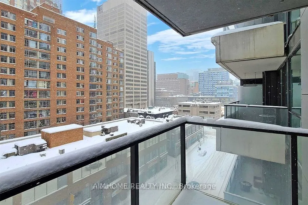 111 Elizabeth Street, #912