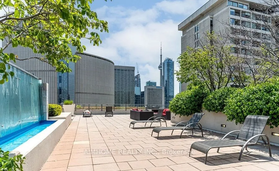 111 Elizabeth Street, #912