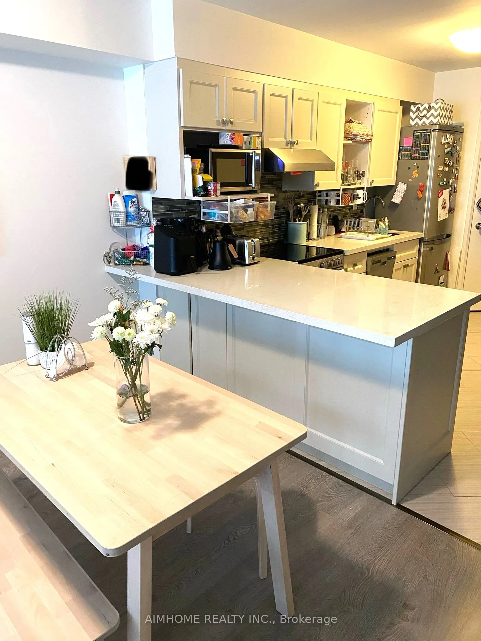 111 Elizabeth Street, #912
