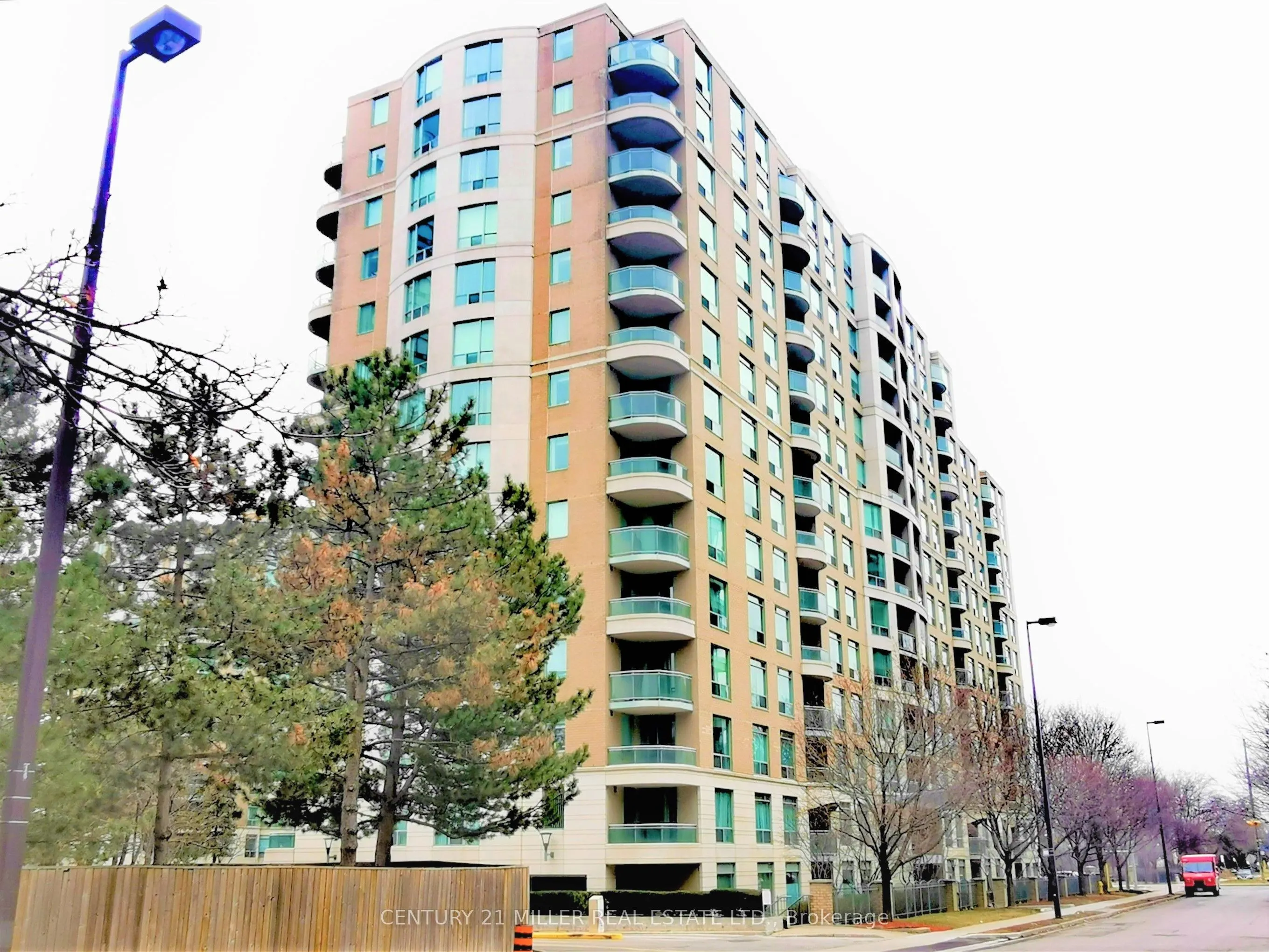8 Pemberton Avenue, #402