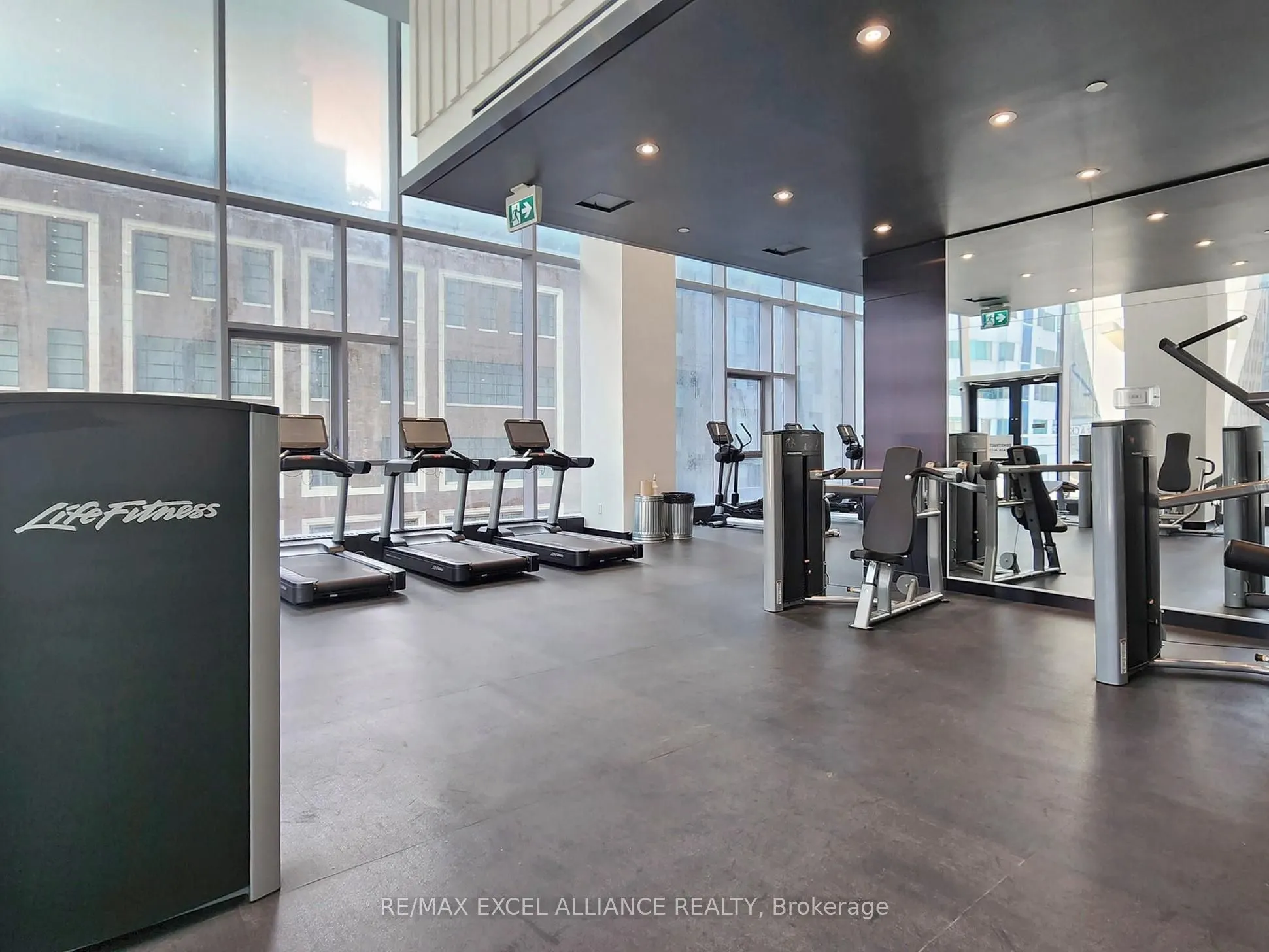 357 King Street W, #204