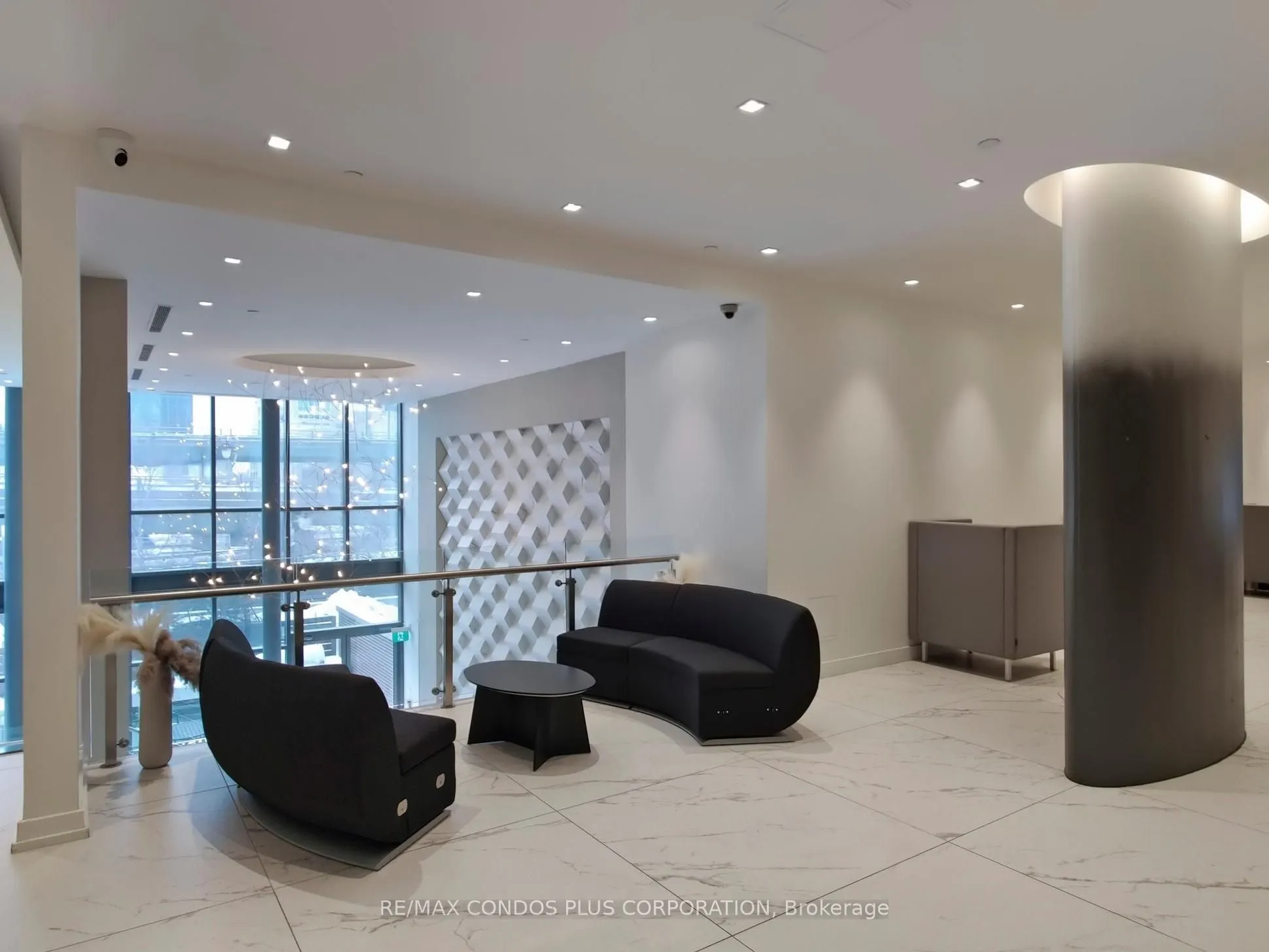 11 Brunel Court, #1101