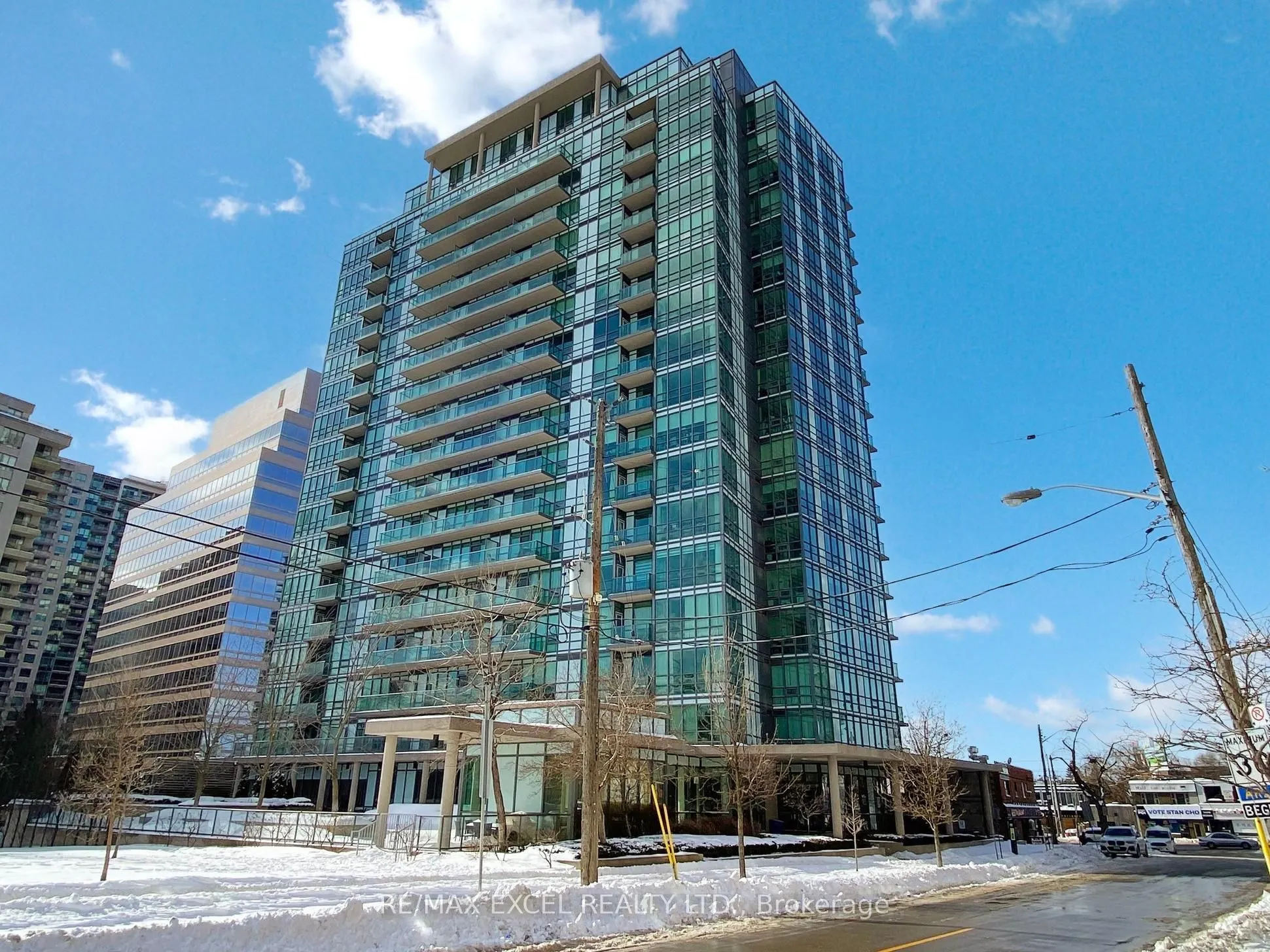 26 Norton Avenue, #706