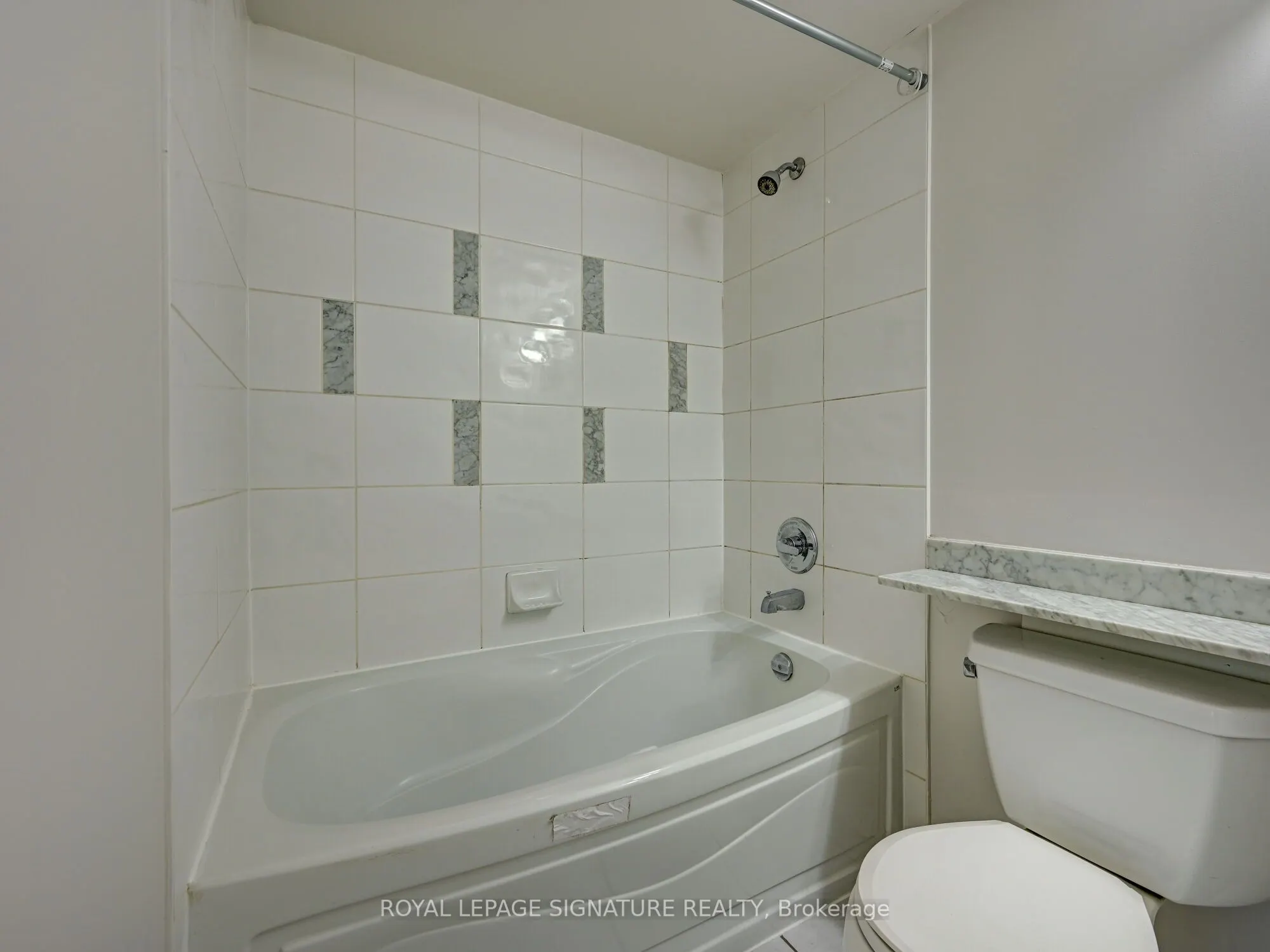 16 Yonge Street, #1202