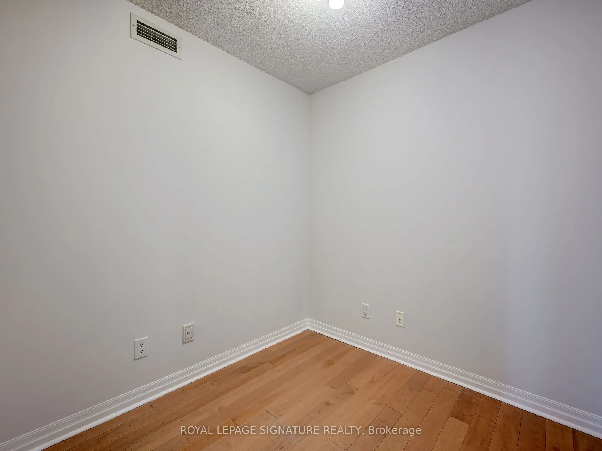 16 Yonge Street, #1202