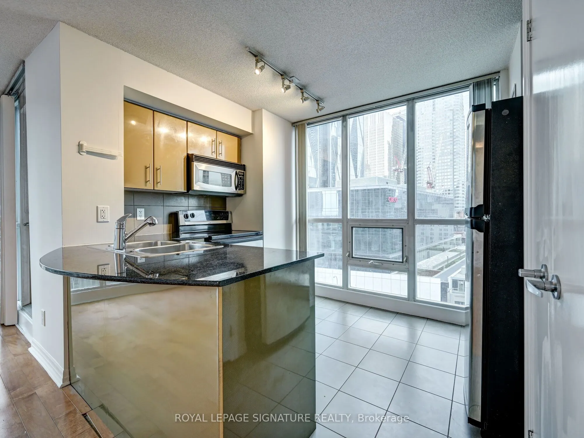 16 Yonge Street, #1202