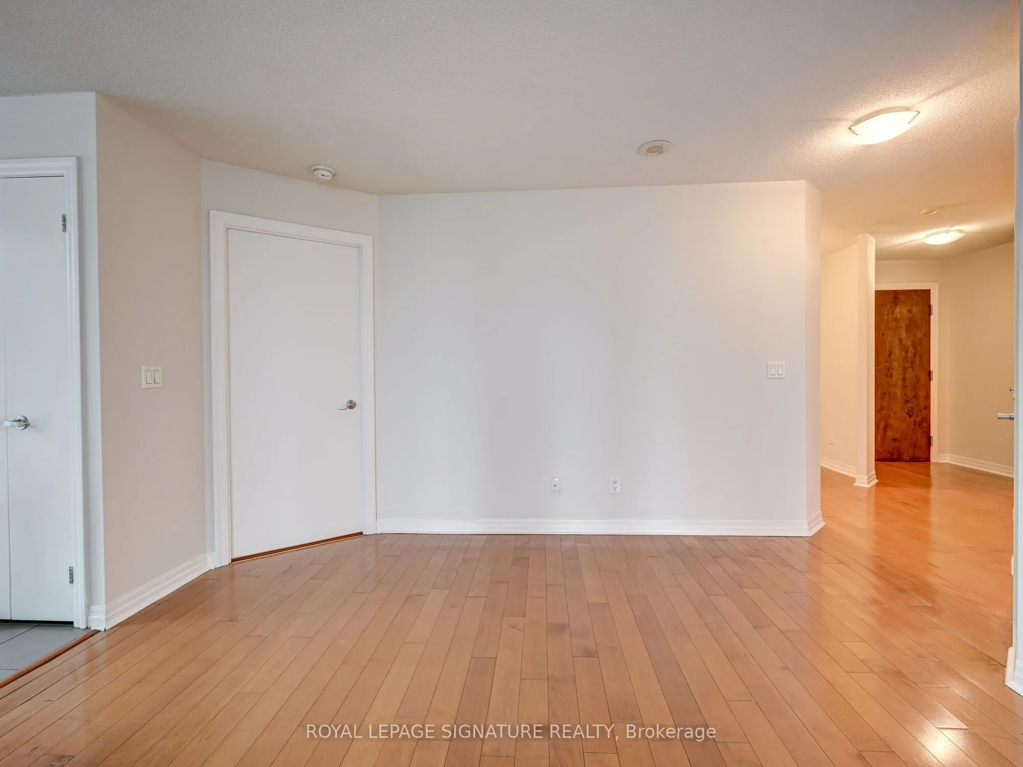 16 Yonge Street, #1202