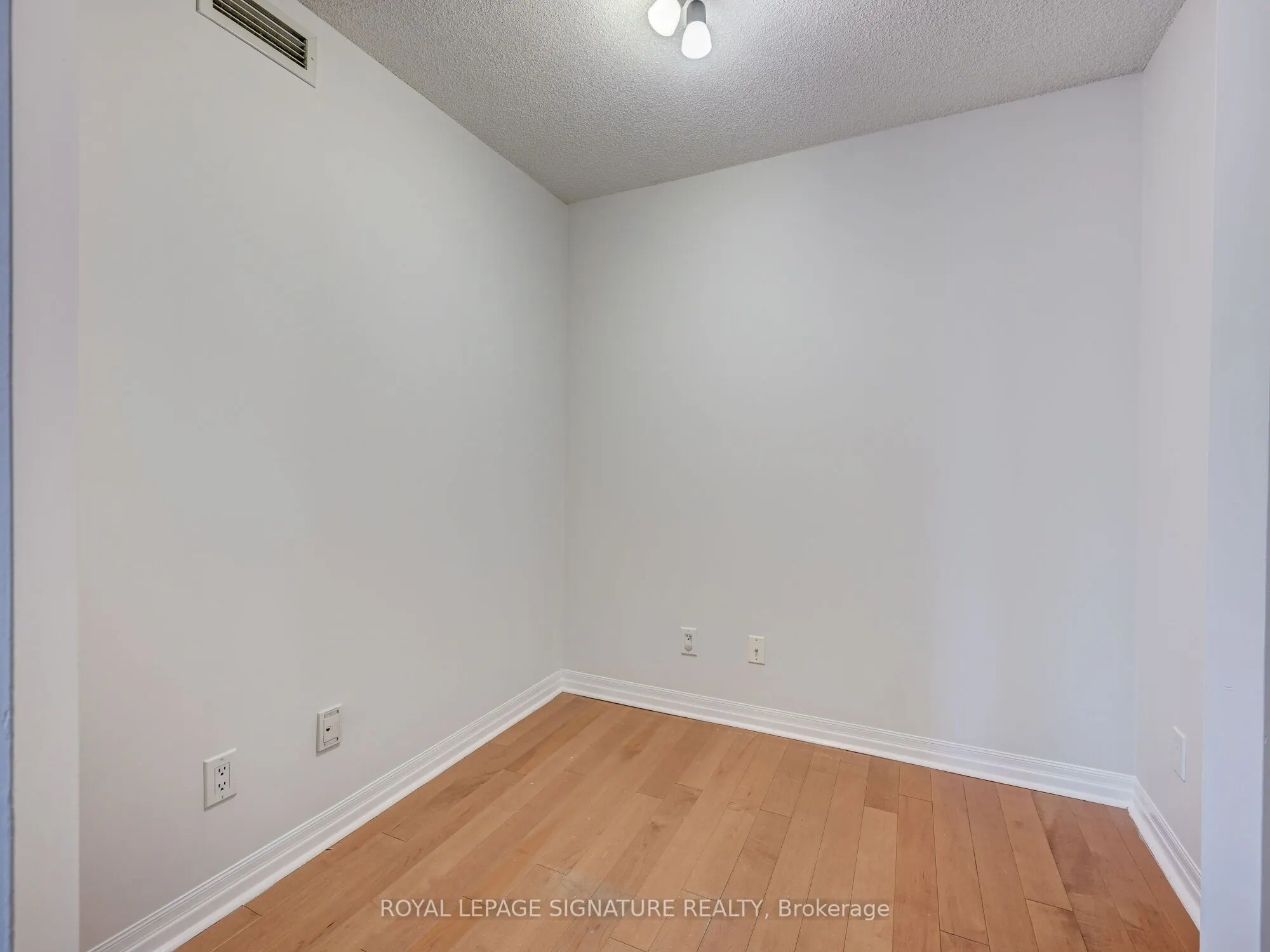 16 Yonge Street, #1202