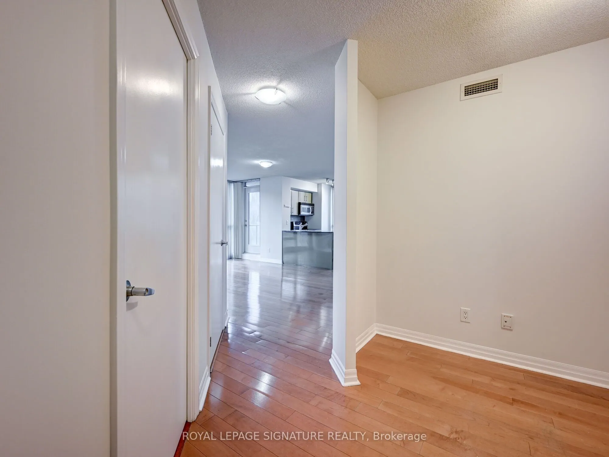 16 Yonge Street, #1202