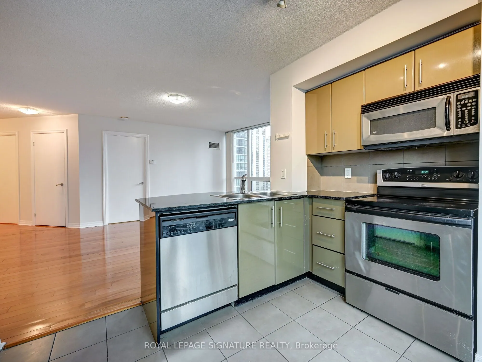 16 Yonge Street, #1202