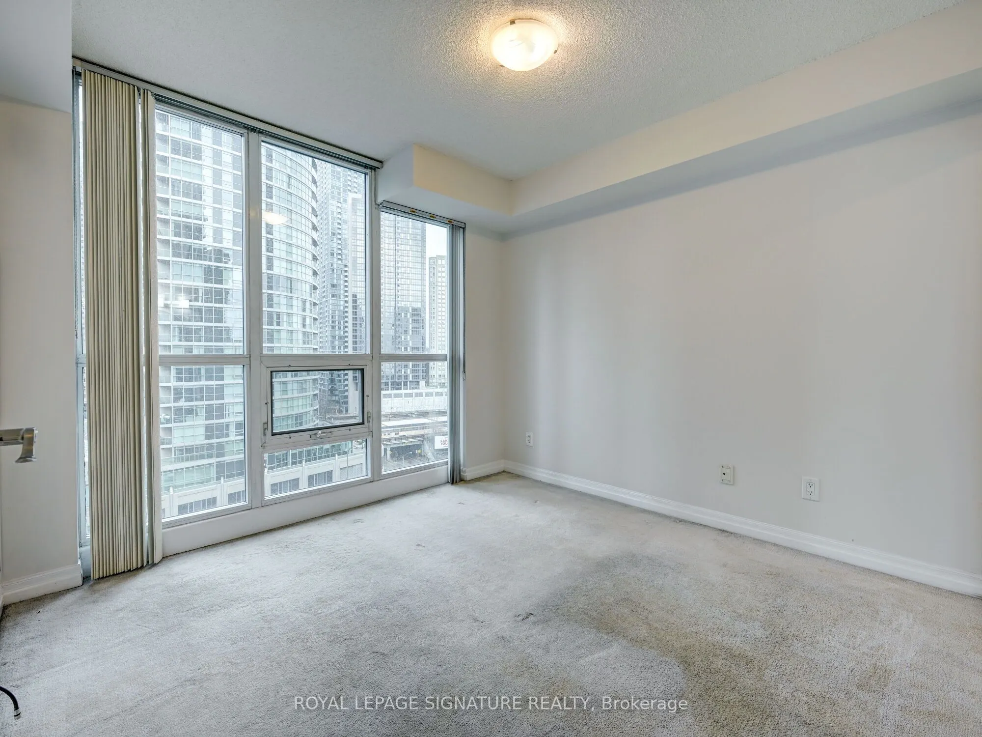 16 Yonge Street, #1202