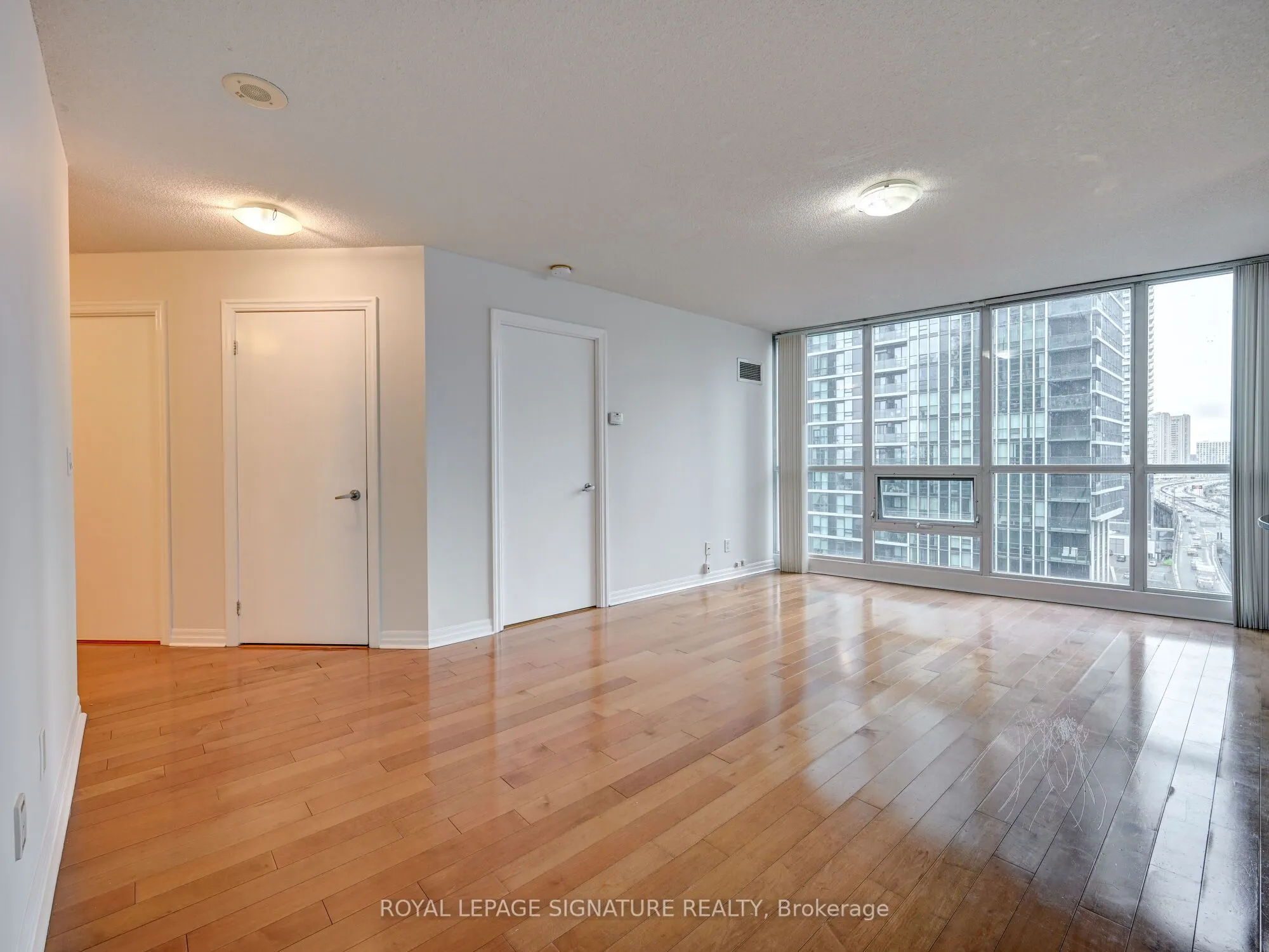 16 Yonge Street, #1202