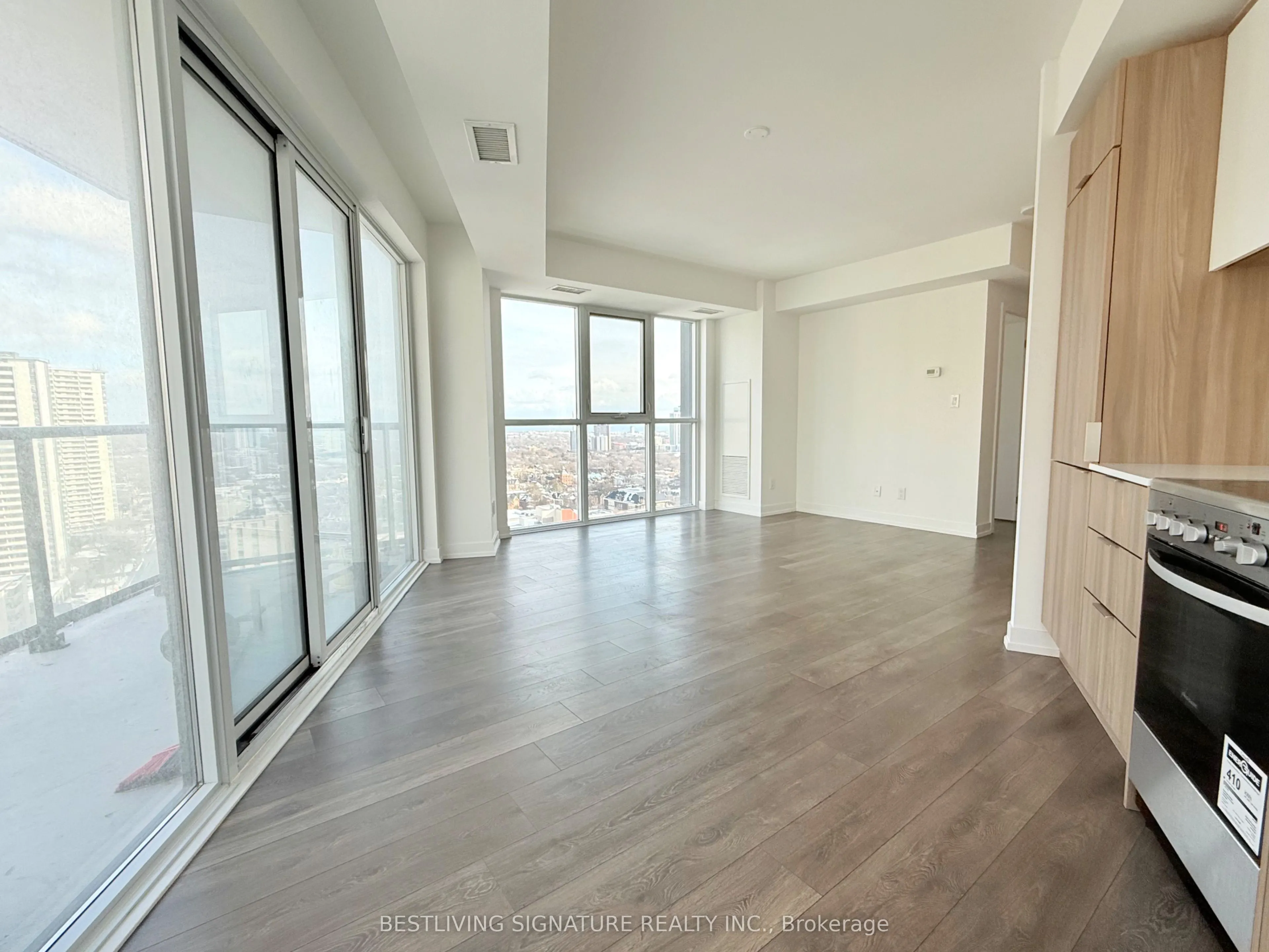 159 Wellesley Street E, #1803