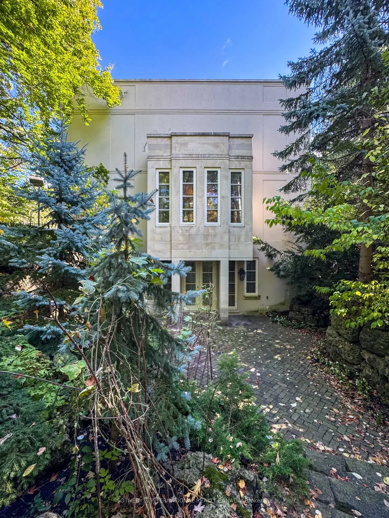 241 Strathallan Wood