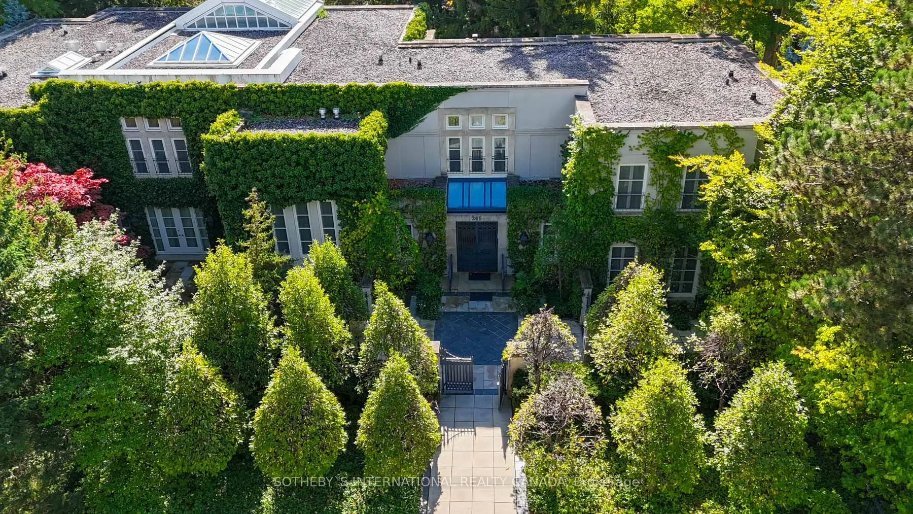 241 Strathallan Wood