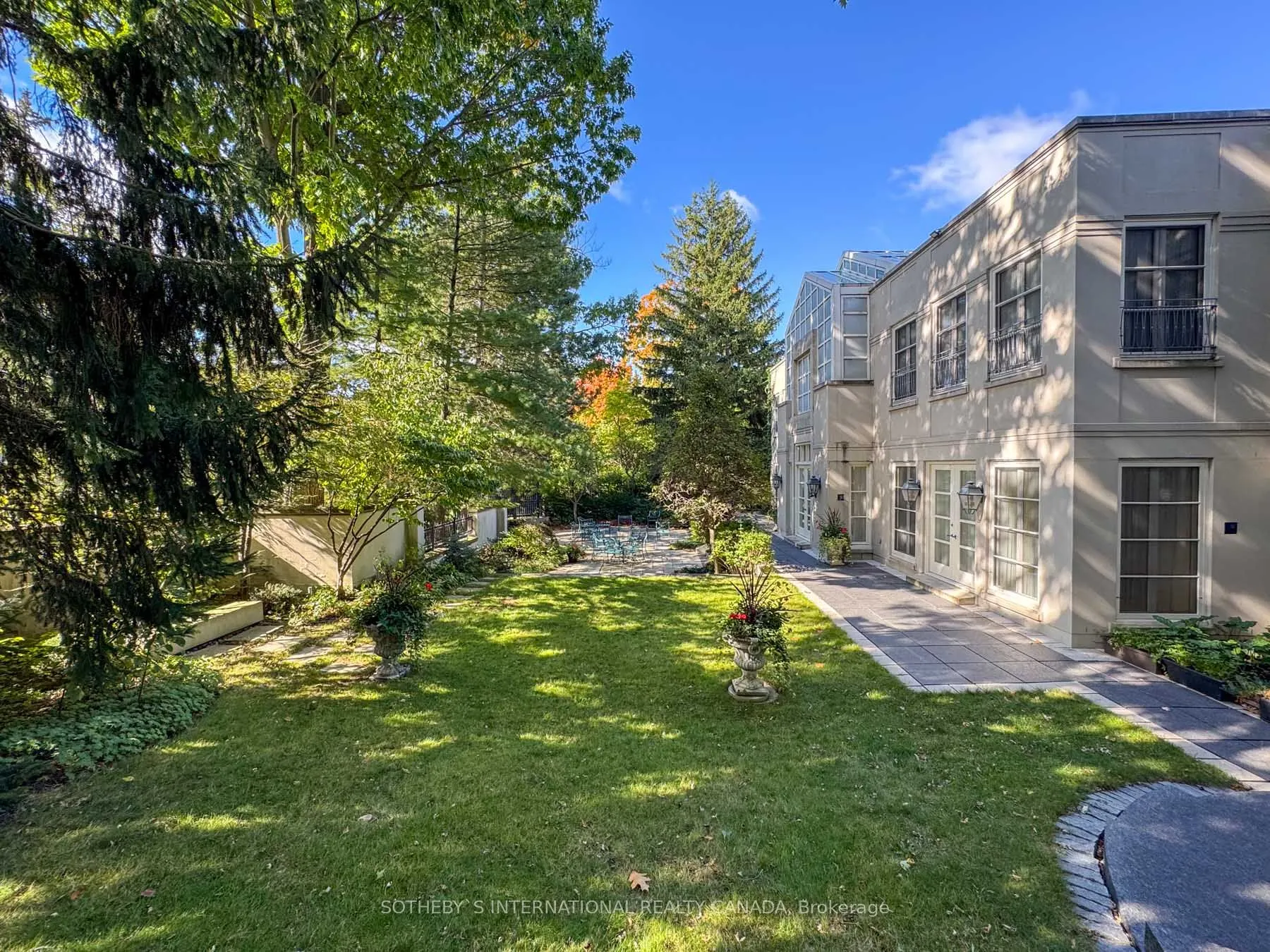 241 Strathallan Wood